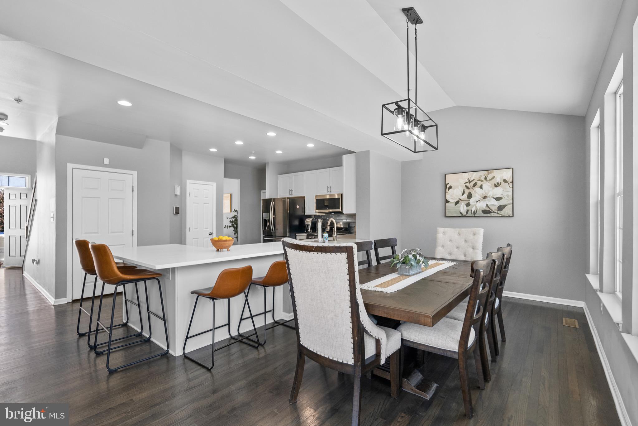 VISTAS AT GALLAHAN - Residential