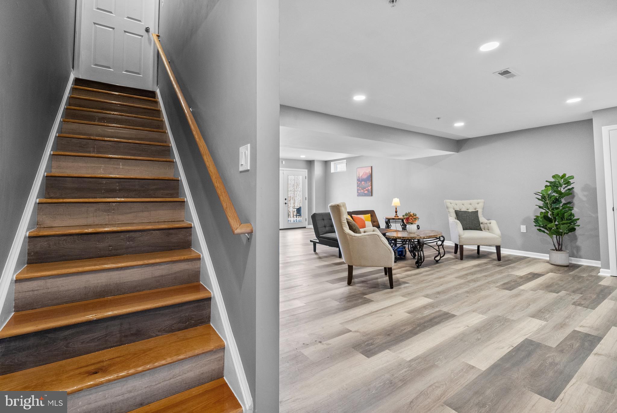 VISTAS AT GALLAHAN - Residential