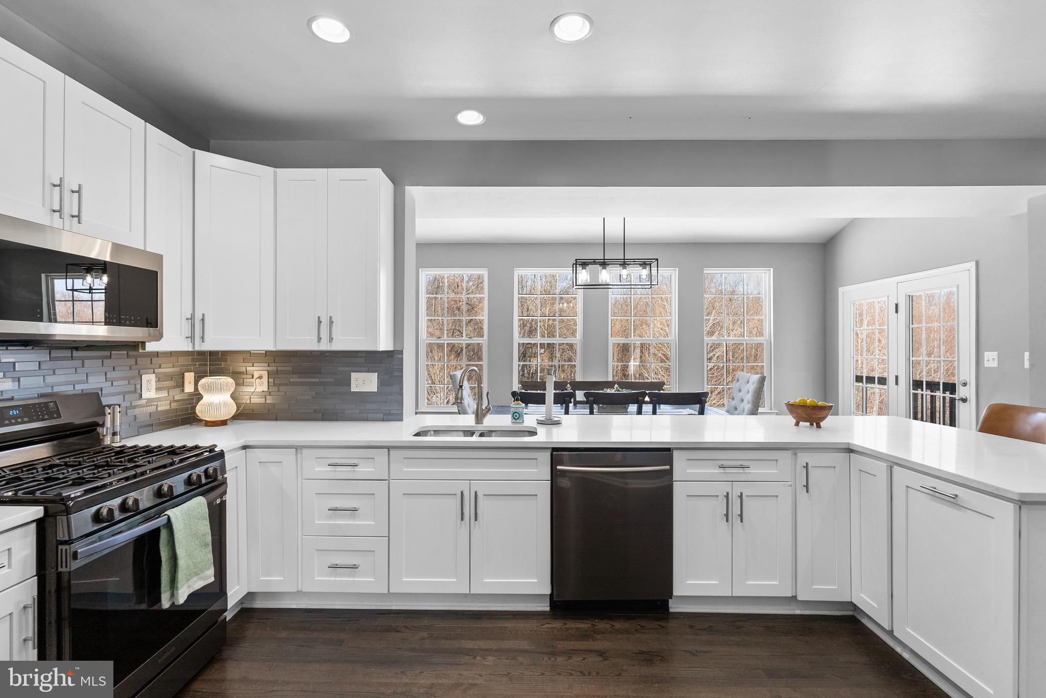 VISTAS AT GALLAHAN - Residential