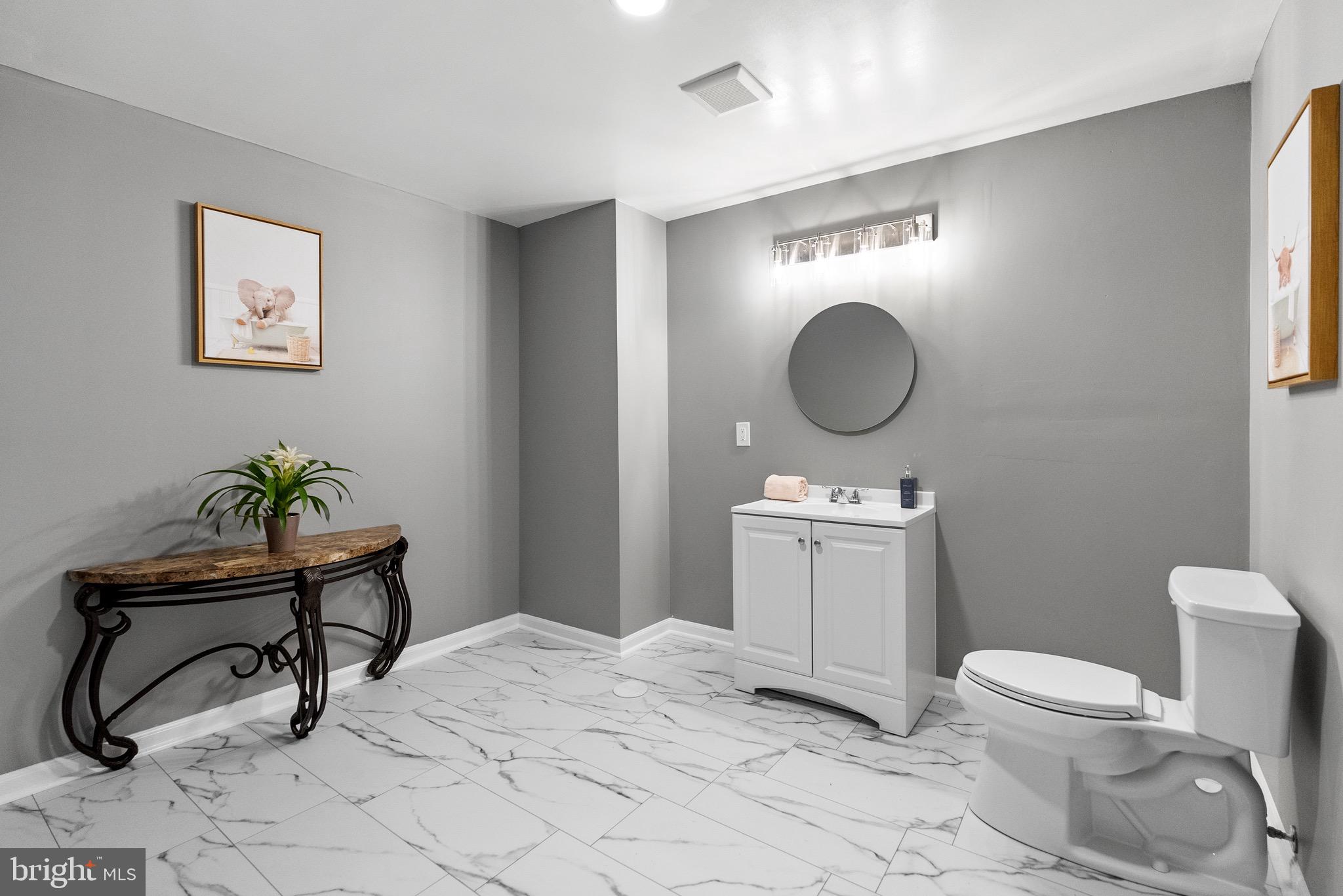 VISTAS AT GALLAHAN - Residential