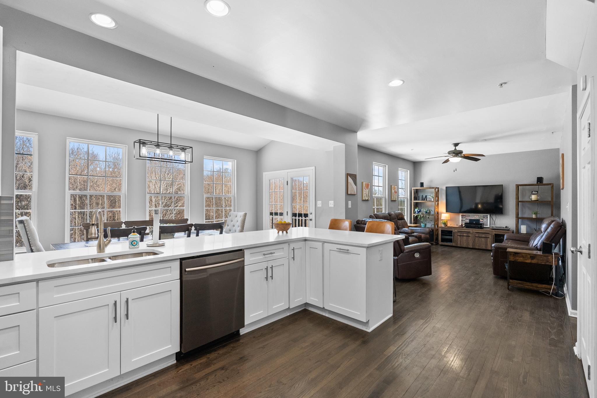 VISTAS AT GALLAHAN - Residential