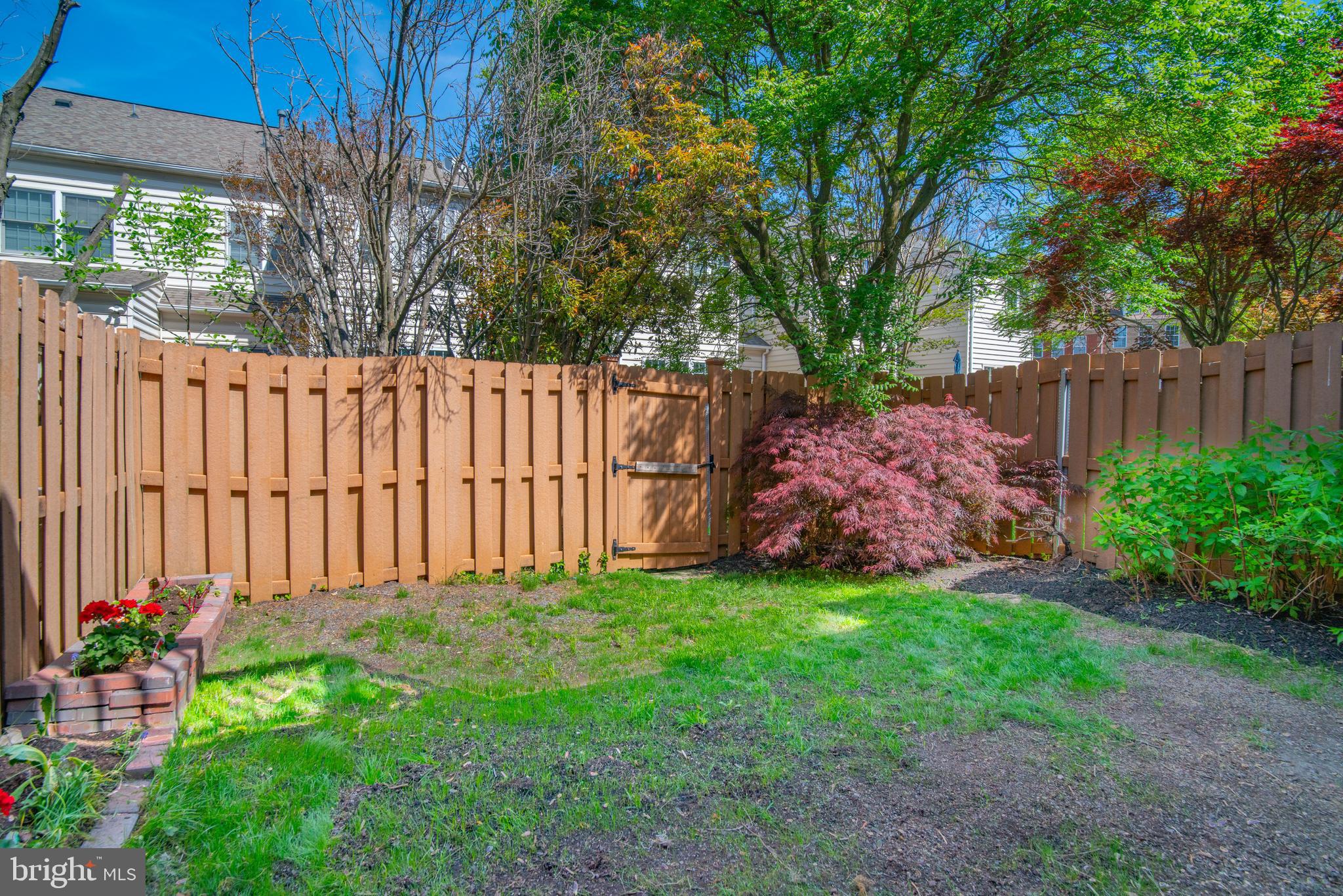 ROSE HILL FALLS - Residential