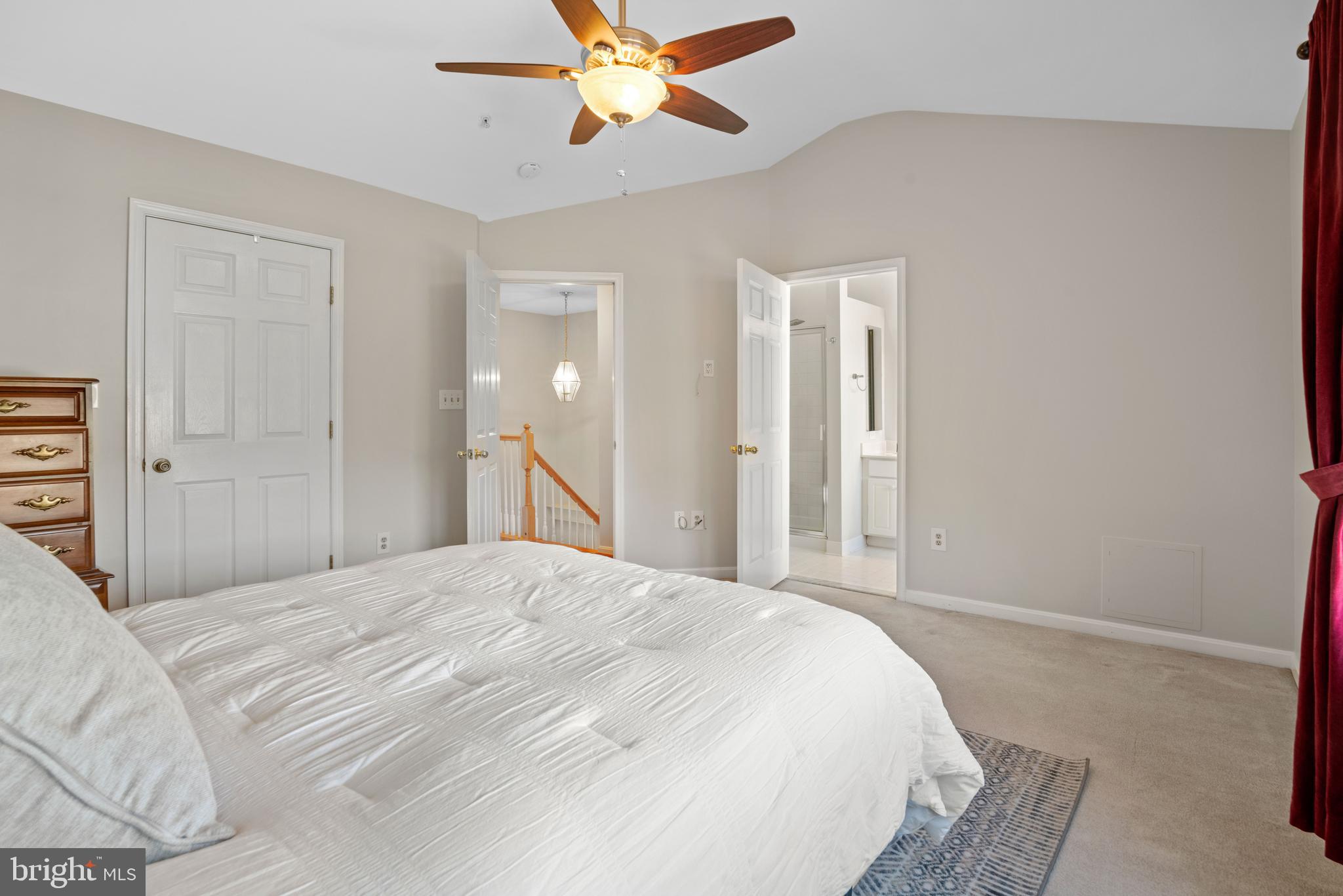 ROSE HILL FALLS - Residential