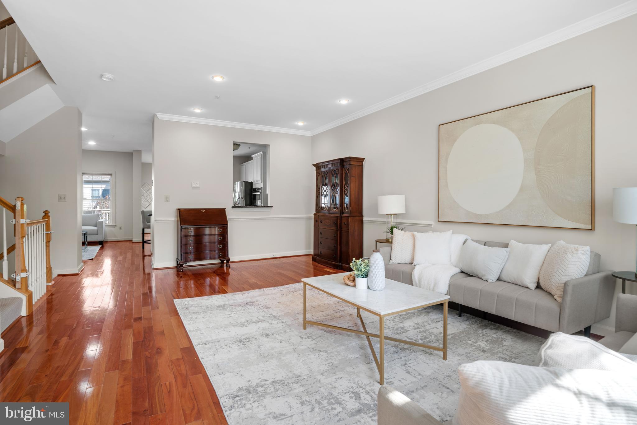 ROSE HILL FALLS - Residential