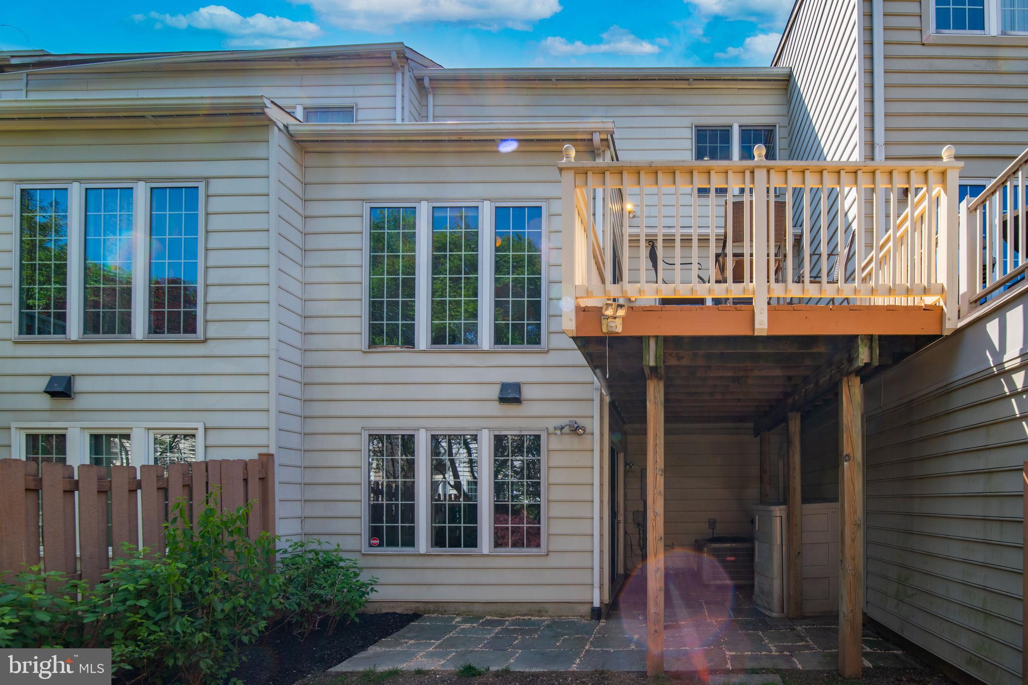 ROSE HILL FALLS - Residential