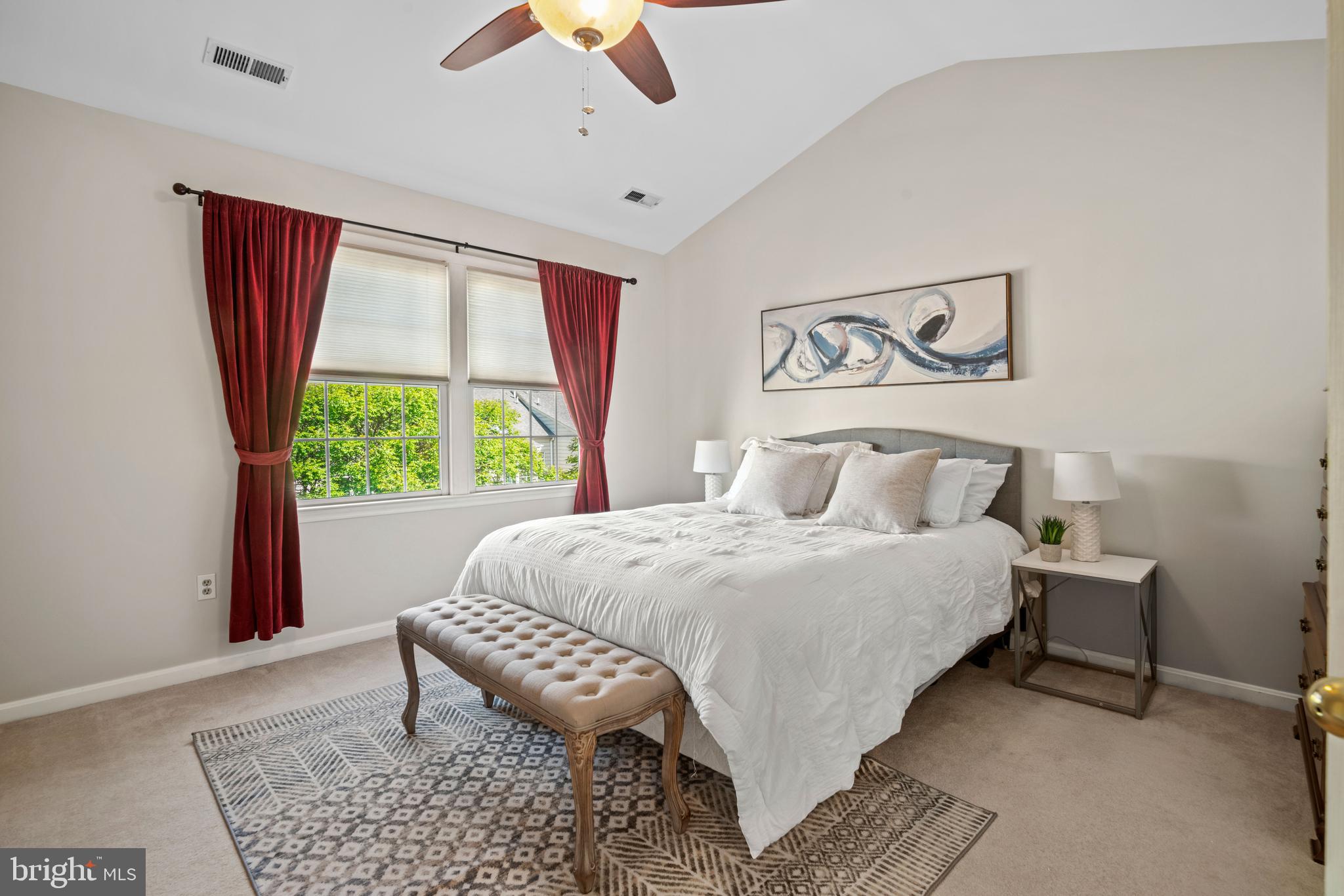 ROSE HILL FALLS - Residential