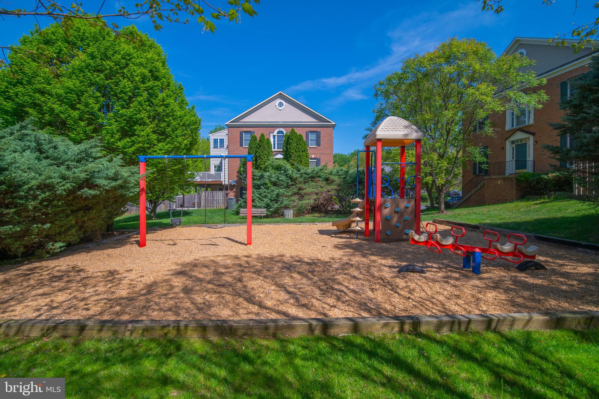 ROSE HILL FALLS - Residential