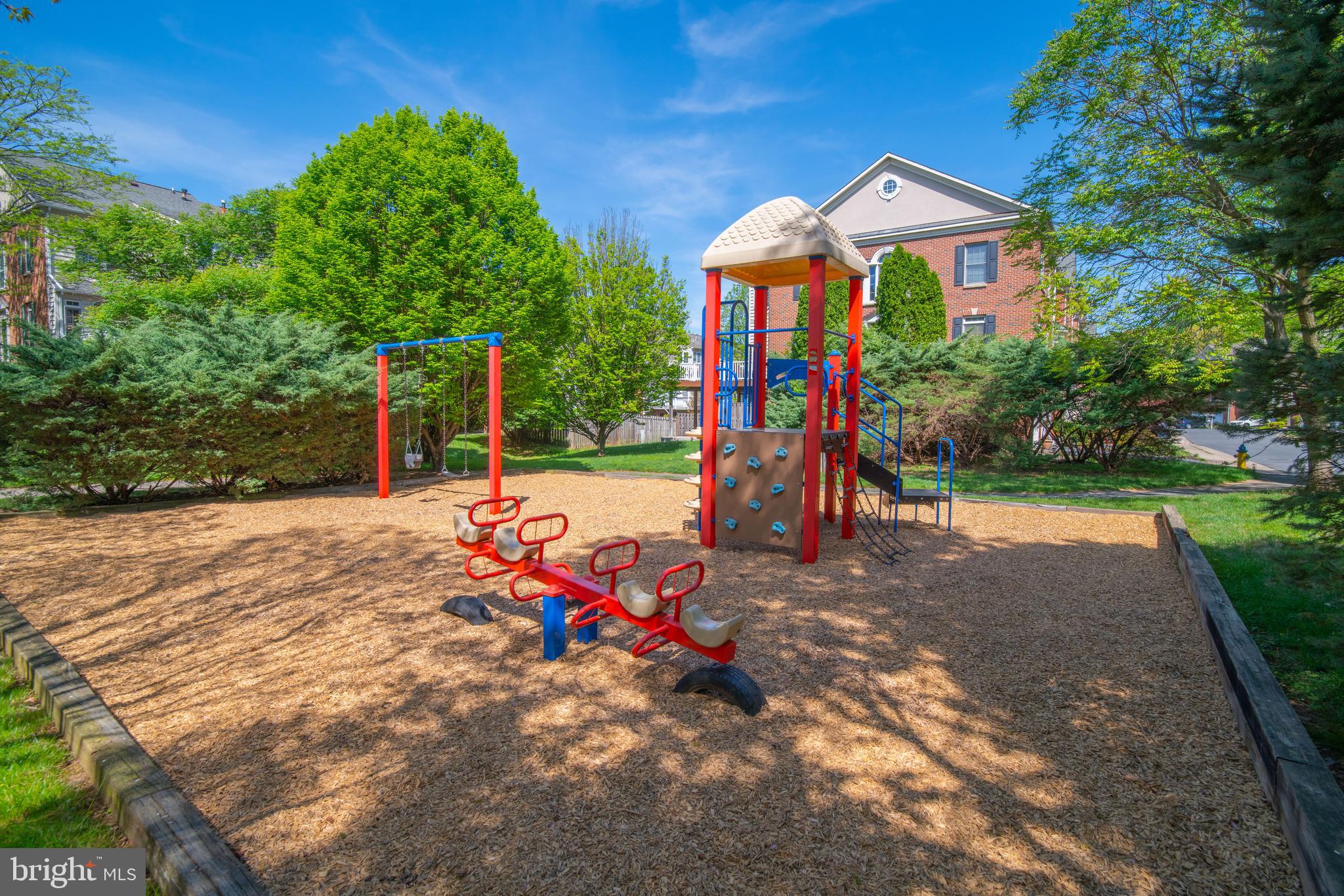 ROSE HILL FALLS - Residential