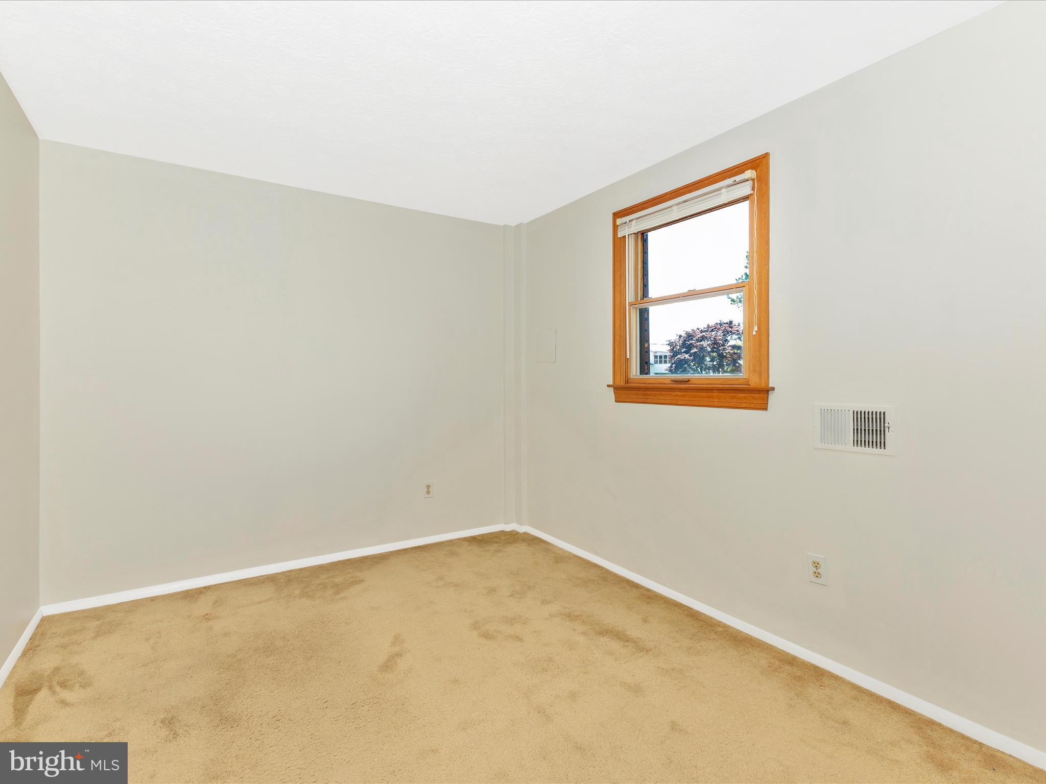 LAKE SHORE - Residential