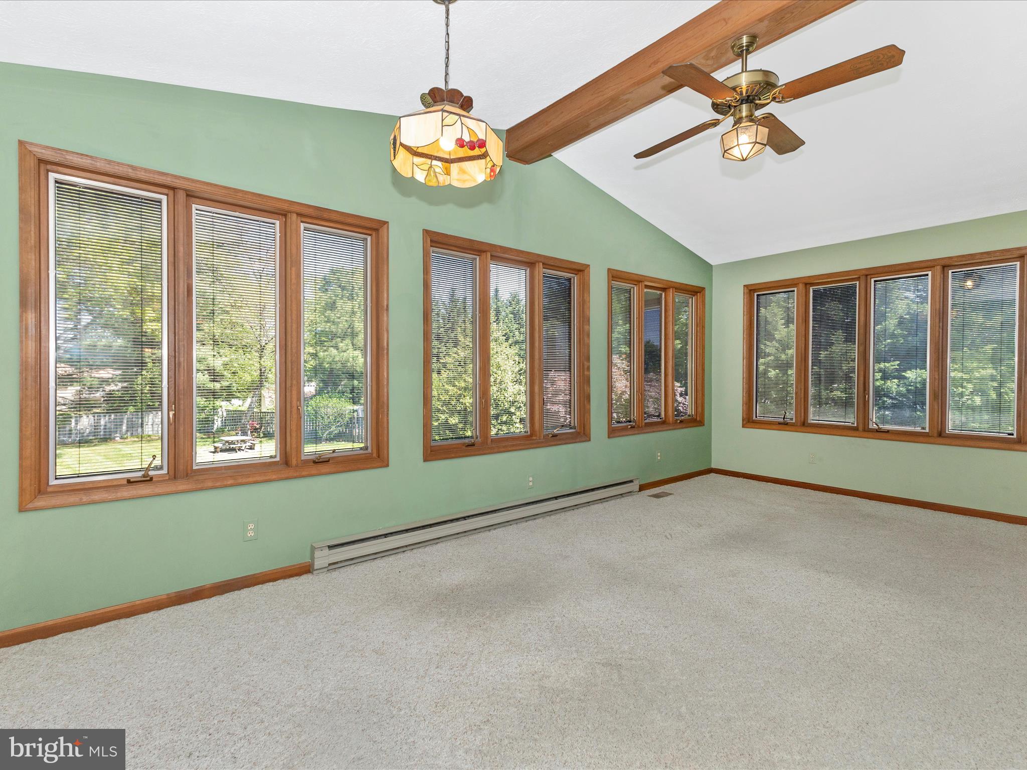 LAKE SHORE - Residential