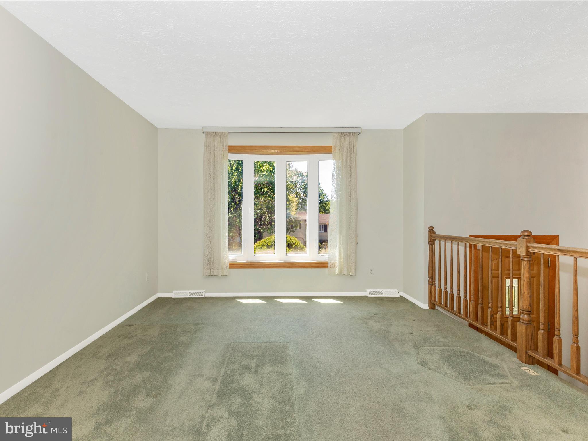 LAKE SHORE - Residential