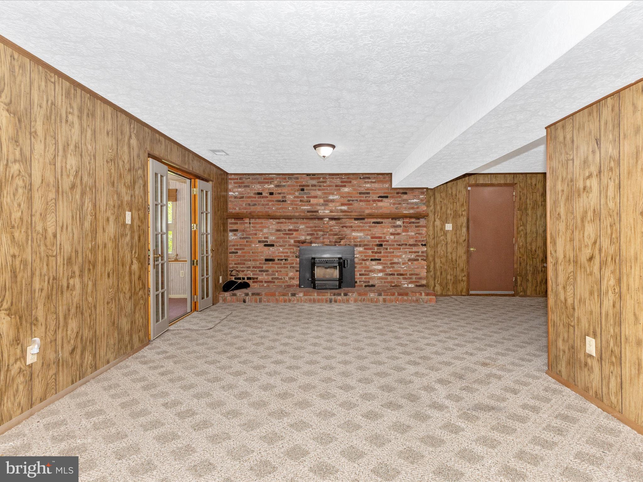 LAKE SHORE - Residential