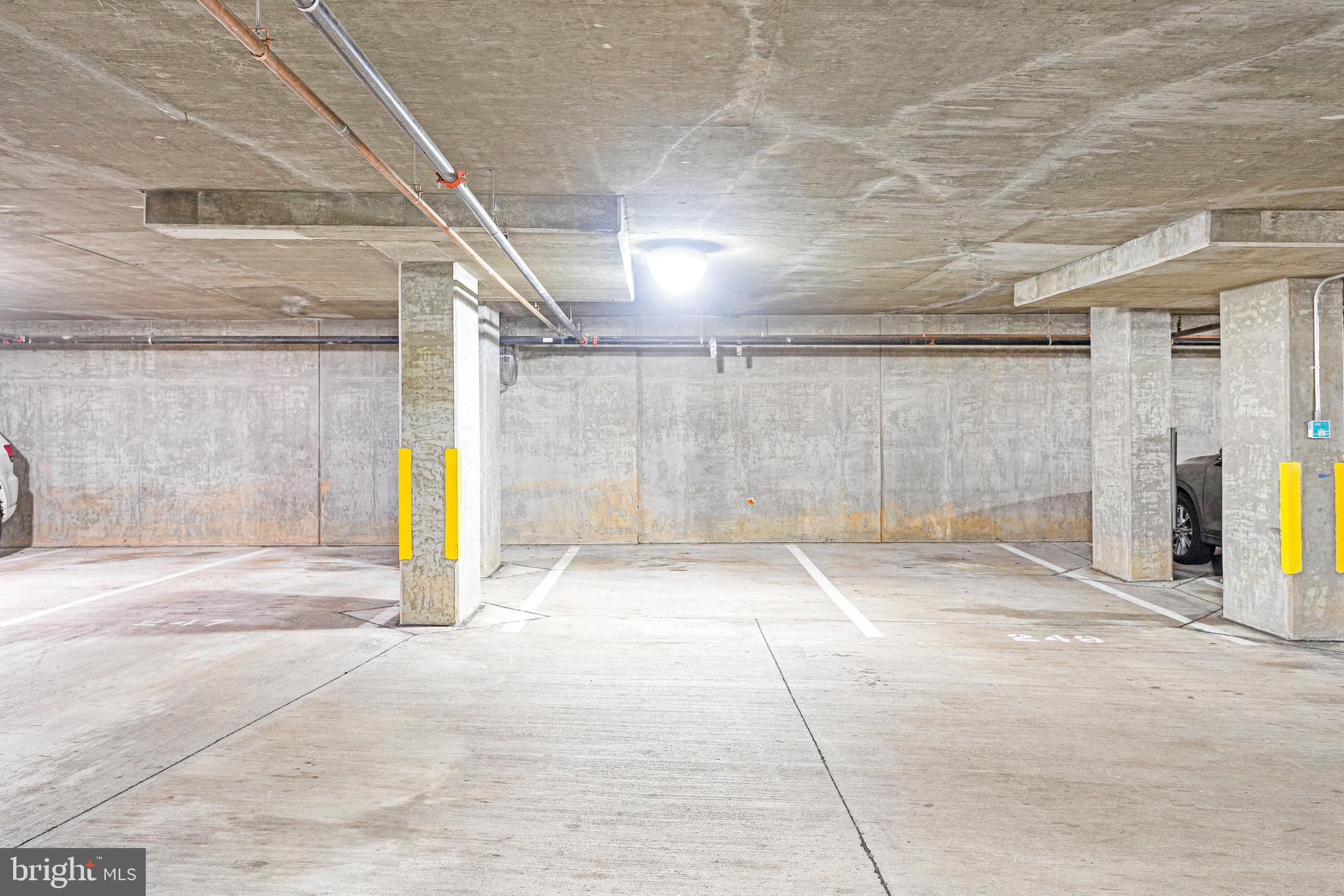 NATIONAL HARBOR - Residential Lease