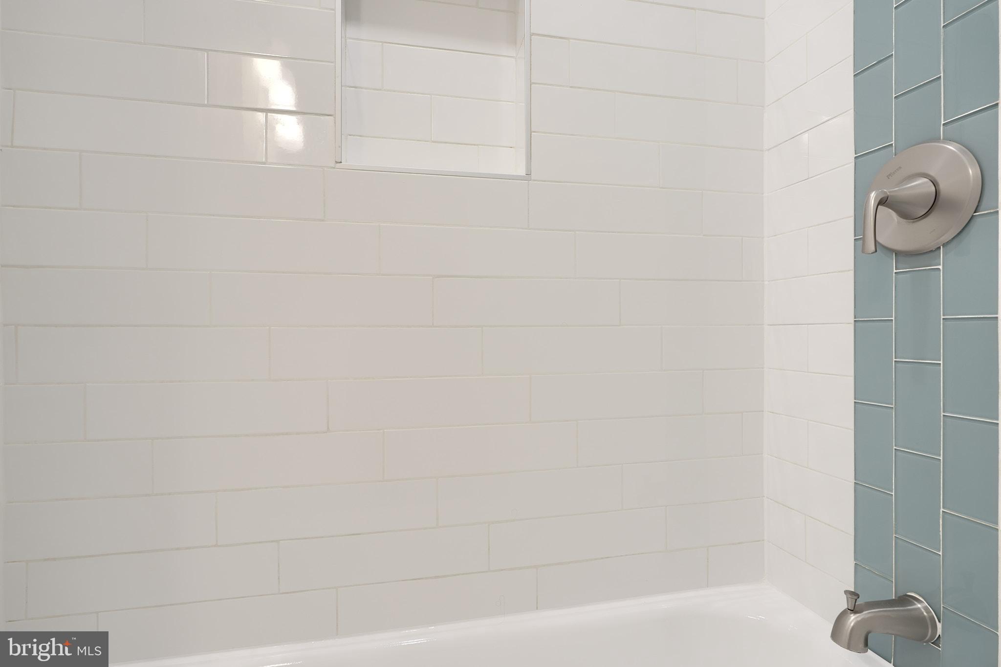 LOCUST POINT - Residential