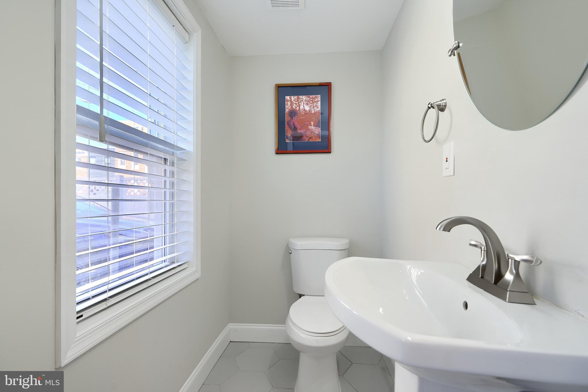 LOCUST POINT - Residential