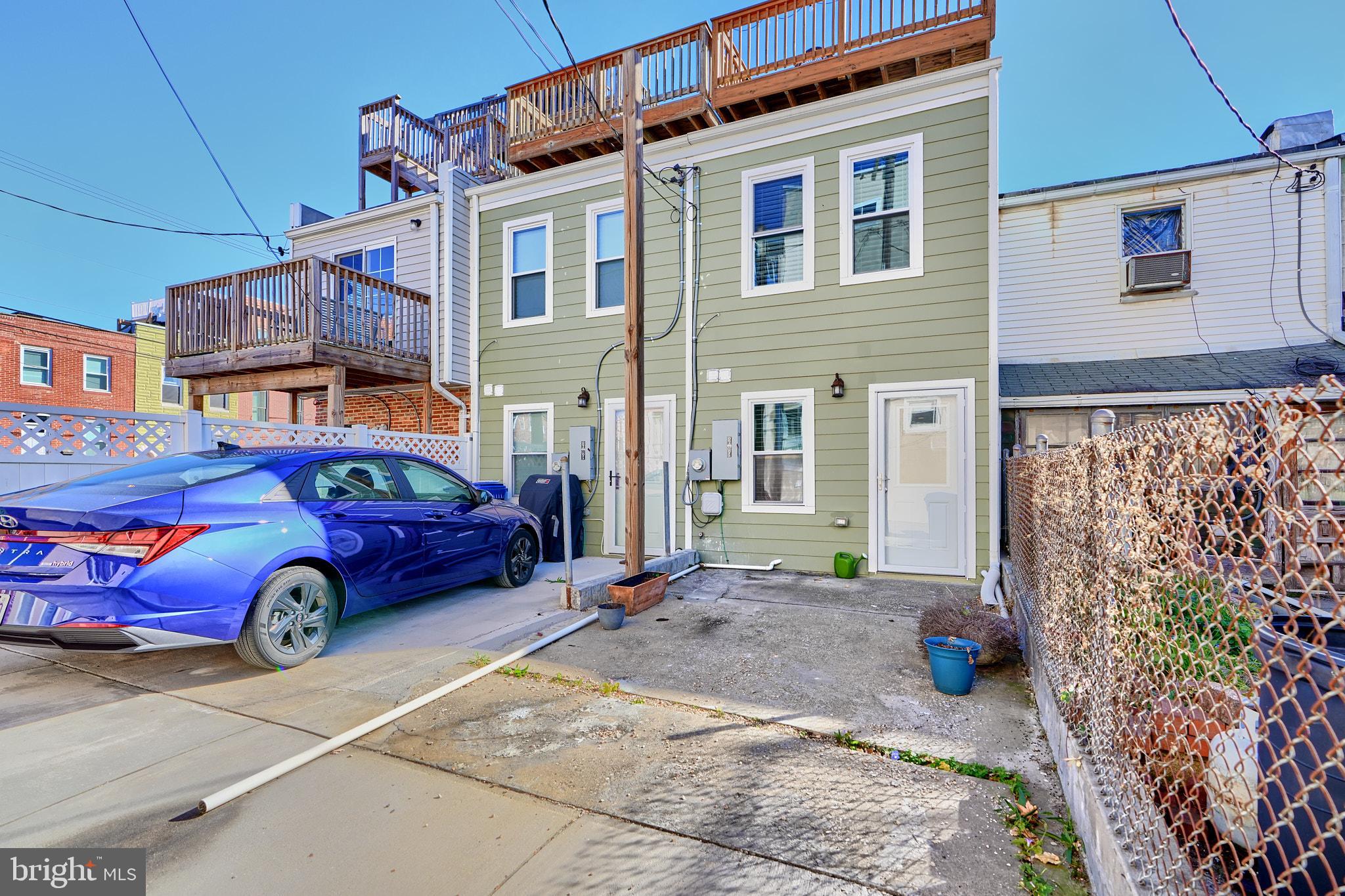 LOCUST POINT - Residential