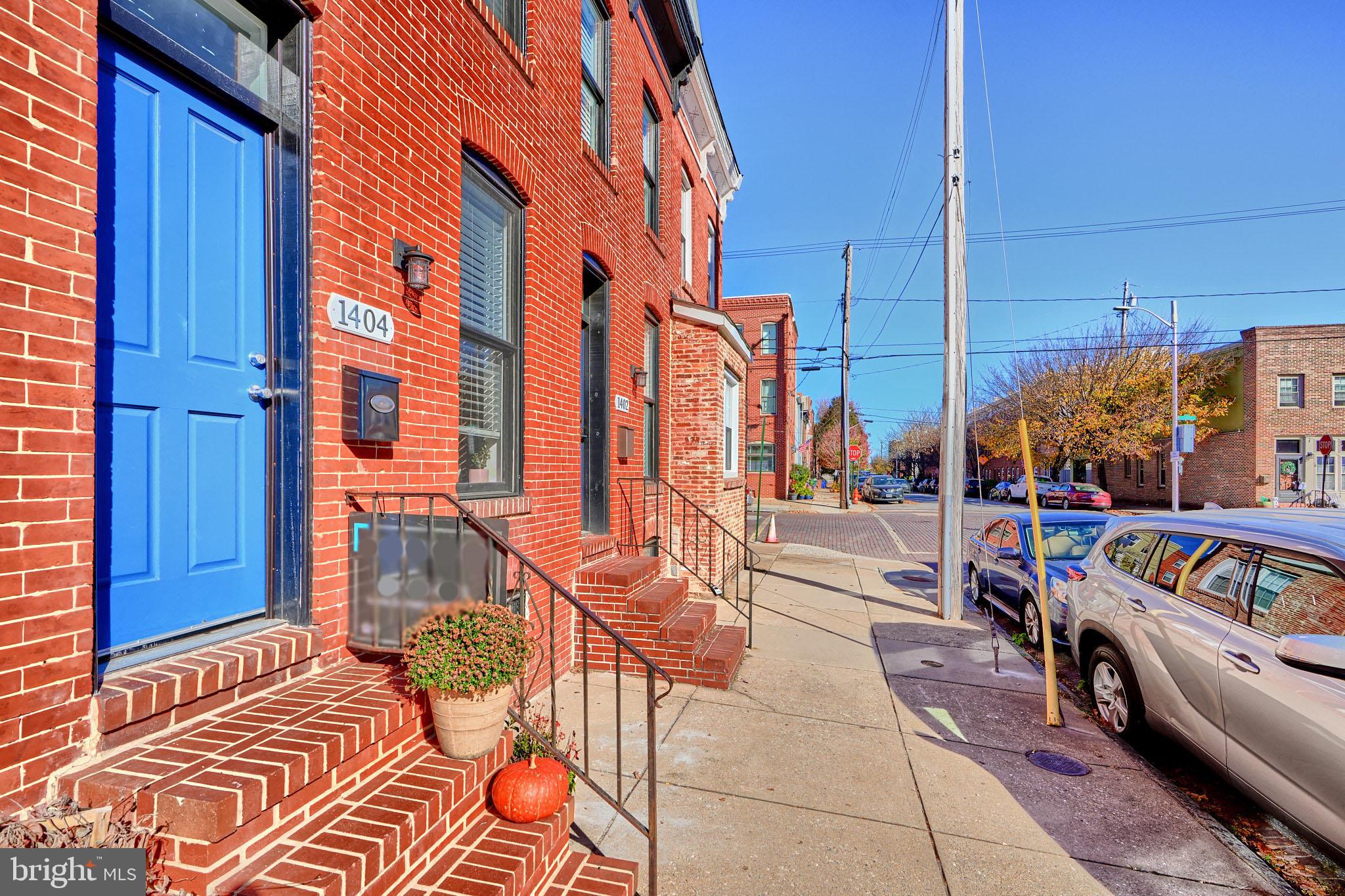 LOCUST POINT - Residential