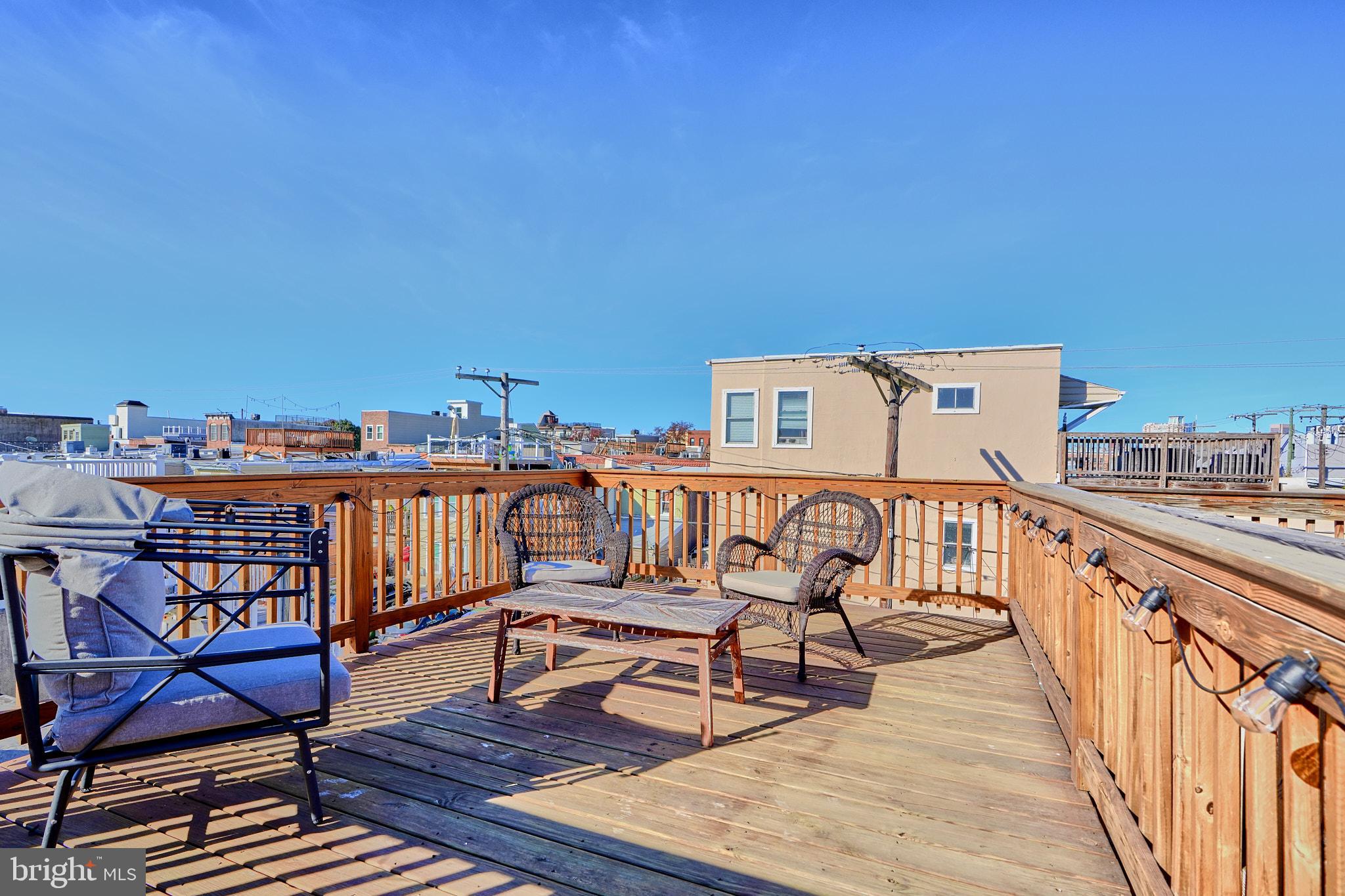 LOCUST POINT - Residential