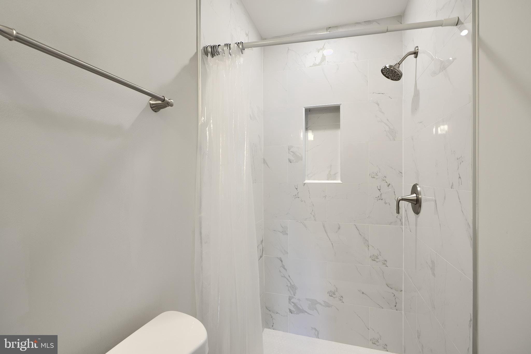 LOCUST POINT - Residential