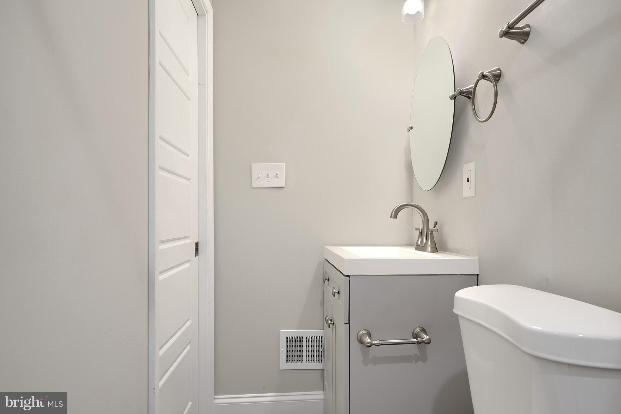 LOCUST POINT - Residential