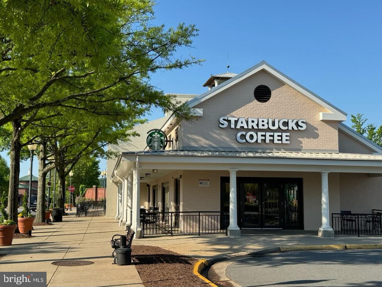 POTOMAC LAKES - Residential Lease