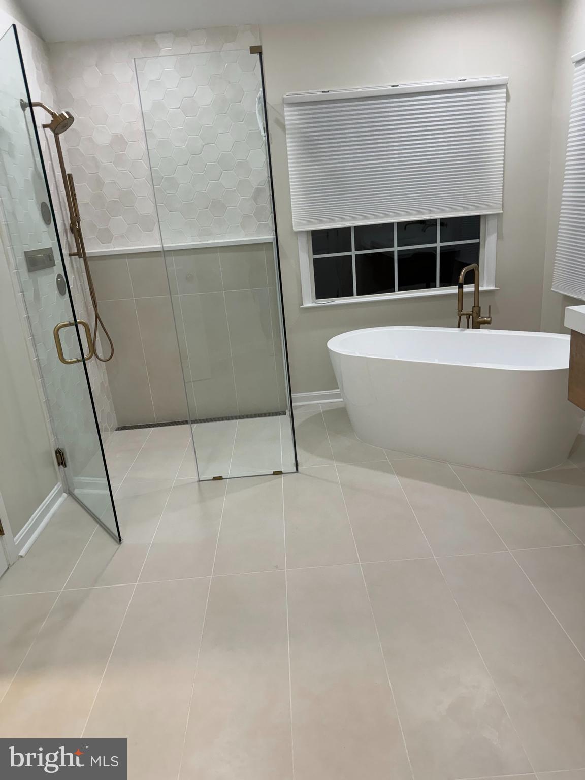 POTOMAC LAKES - Residential Lease