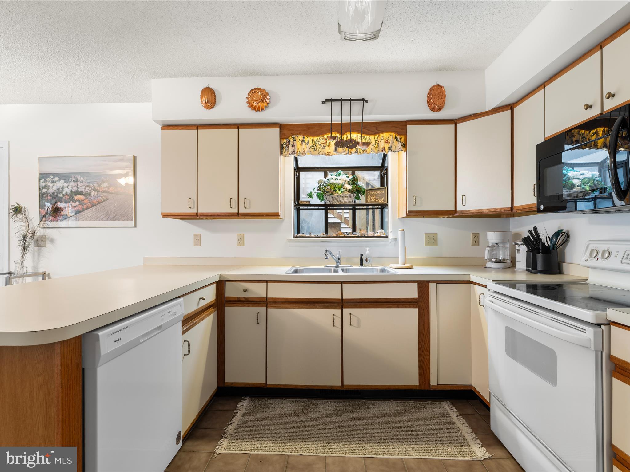 NORTH REHOBOTH - Residential