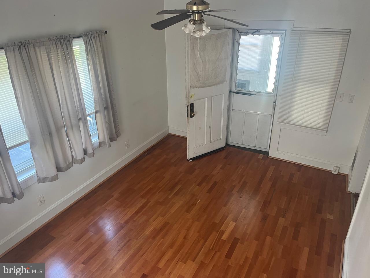 461 S SYCAMORE STREET