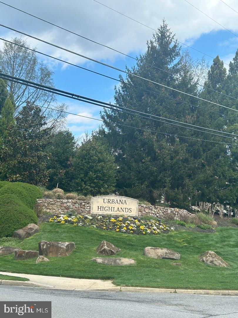 URBANA HIGHLANDS - Residential