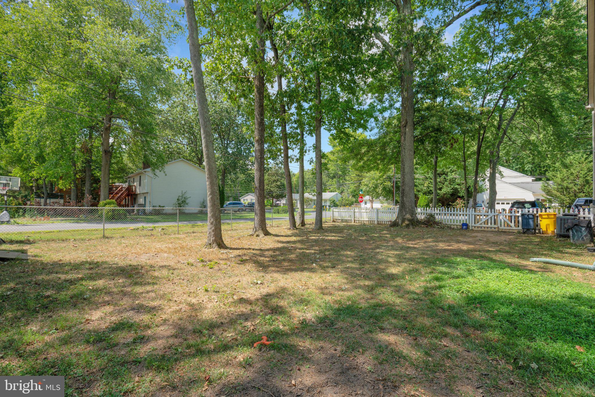 DEALE BEACH - Residential