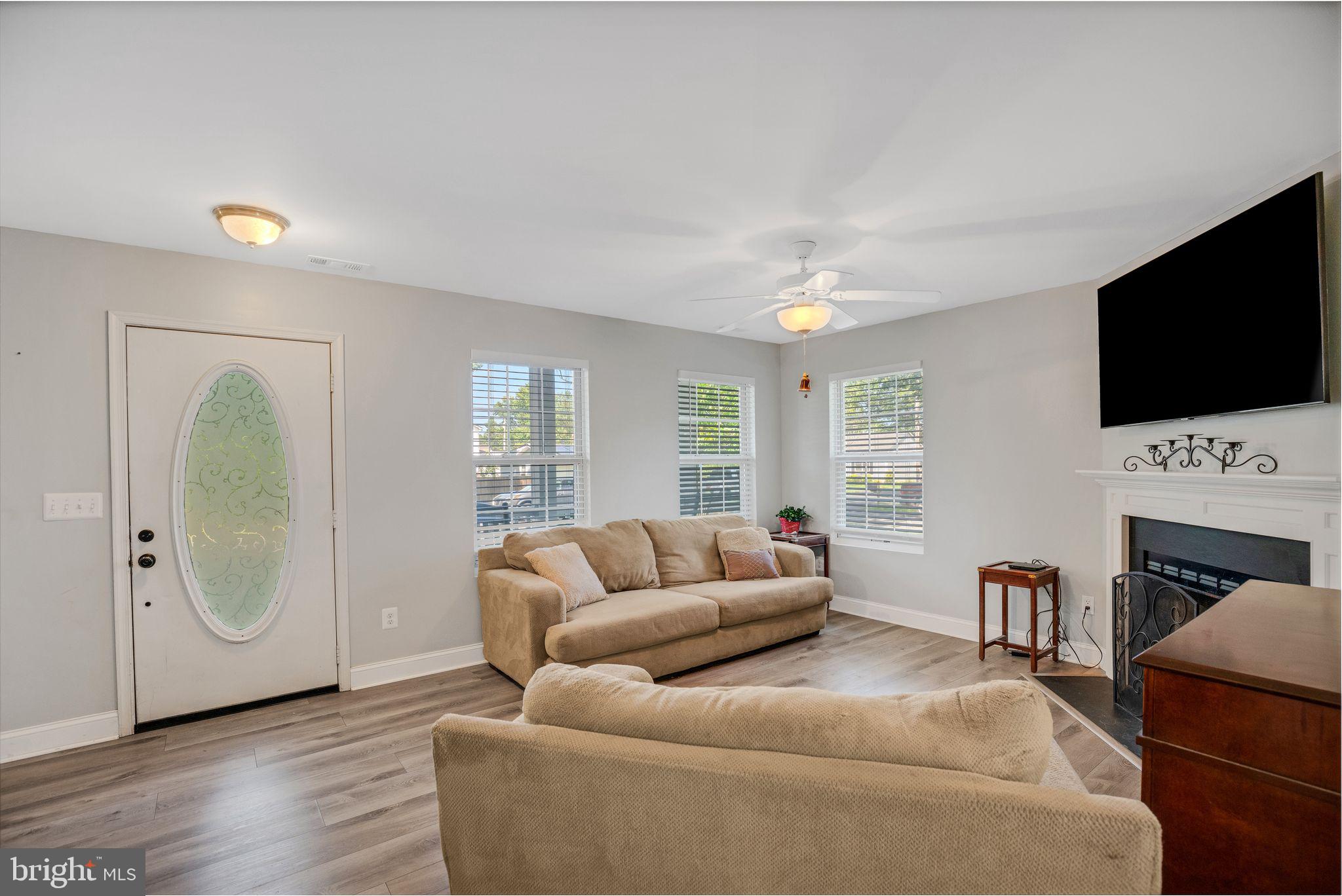 DEALE BEACH - Residential