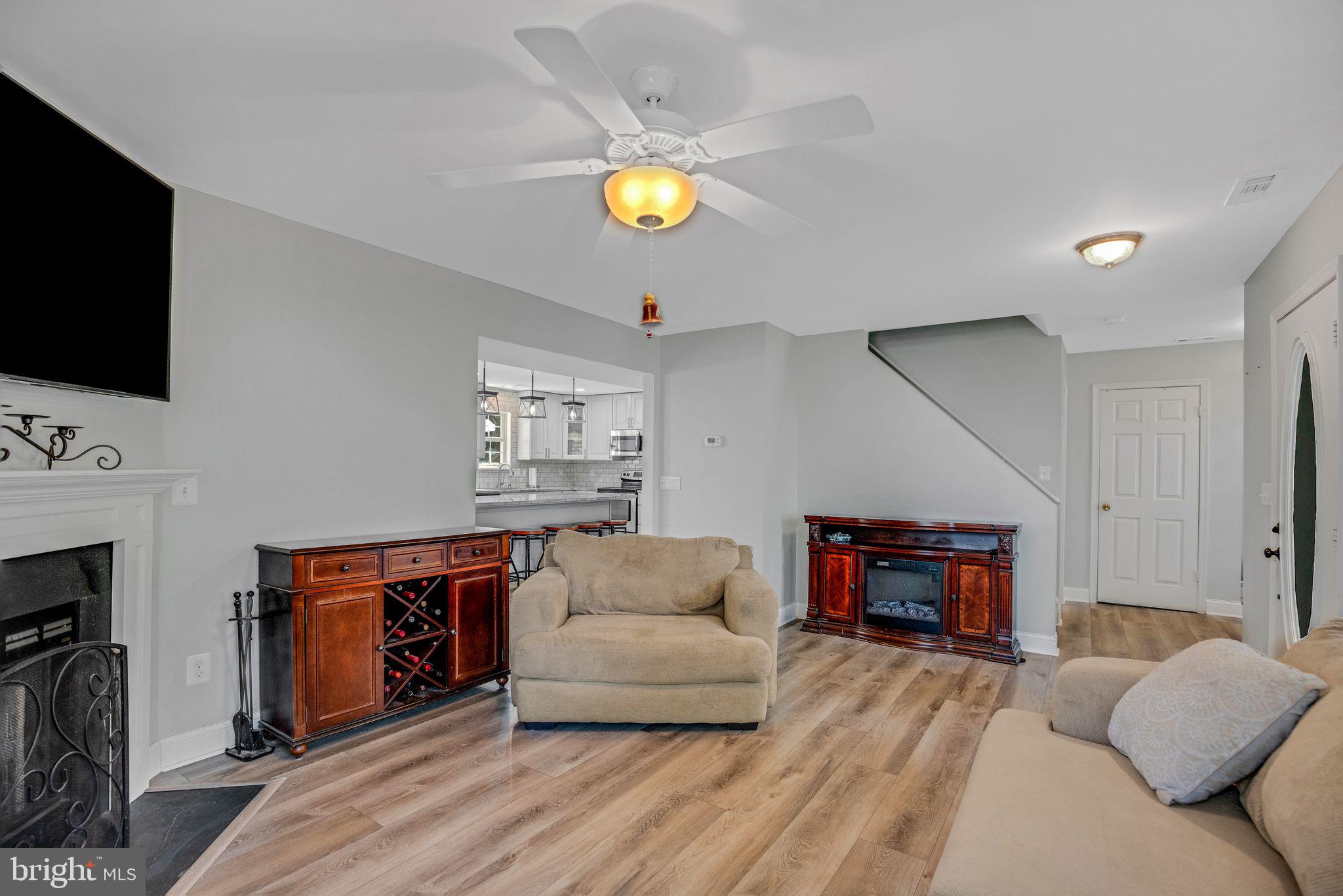 DEALE BEACH - Residential