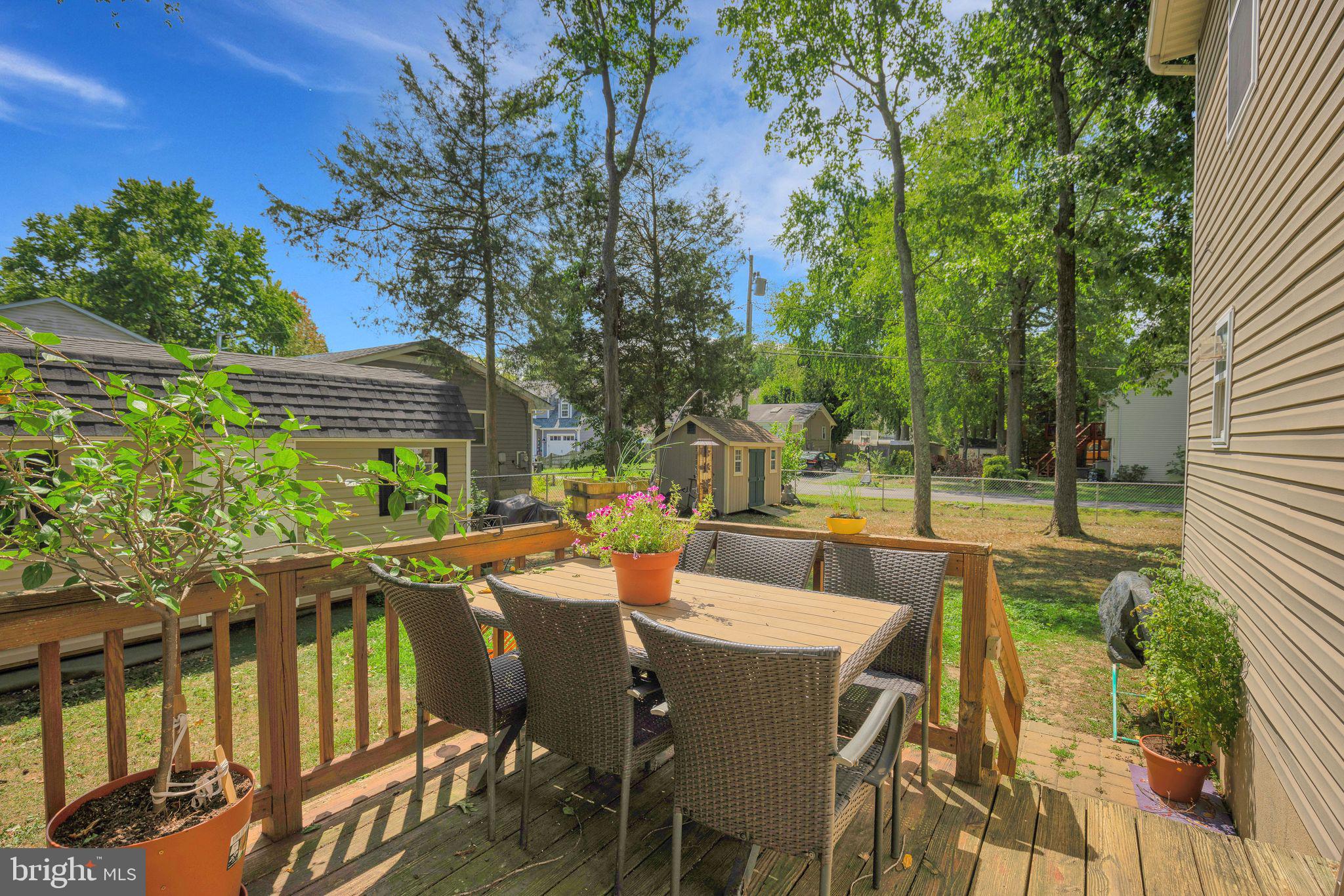 DEALE BEACH - Residential