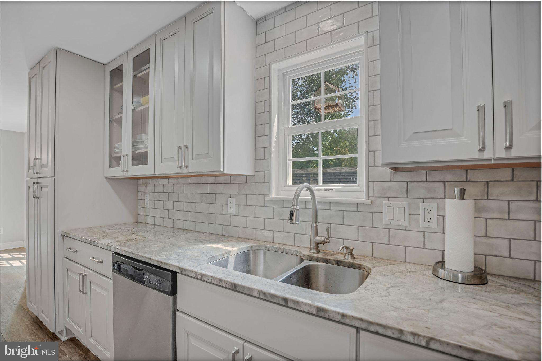 DEALE BEACH - Residential