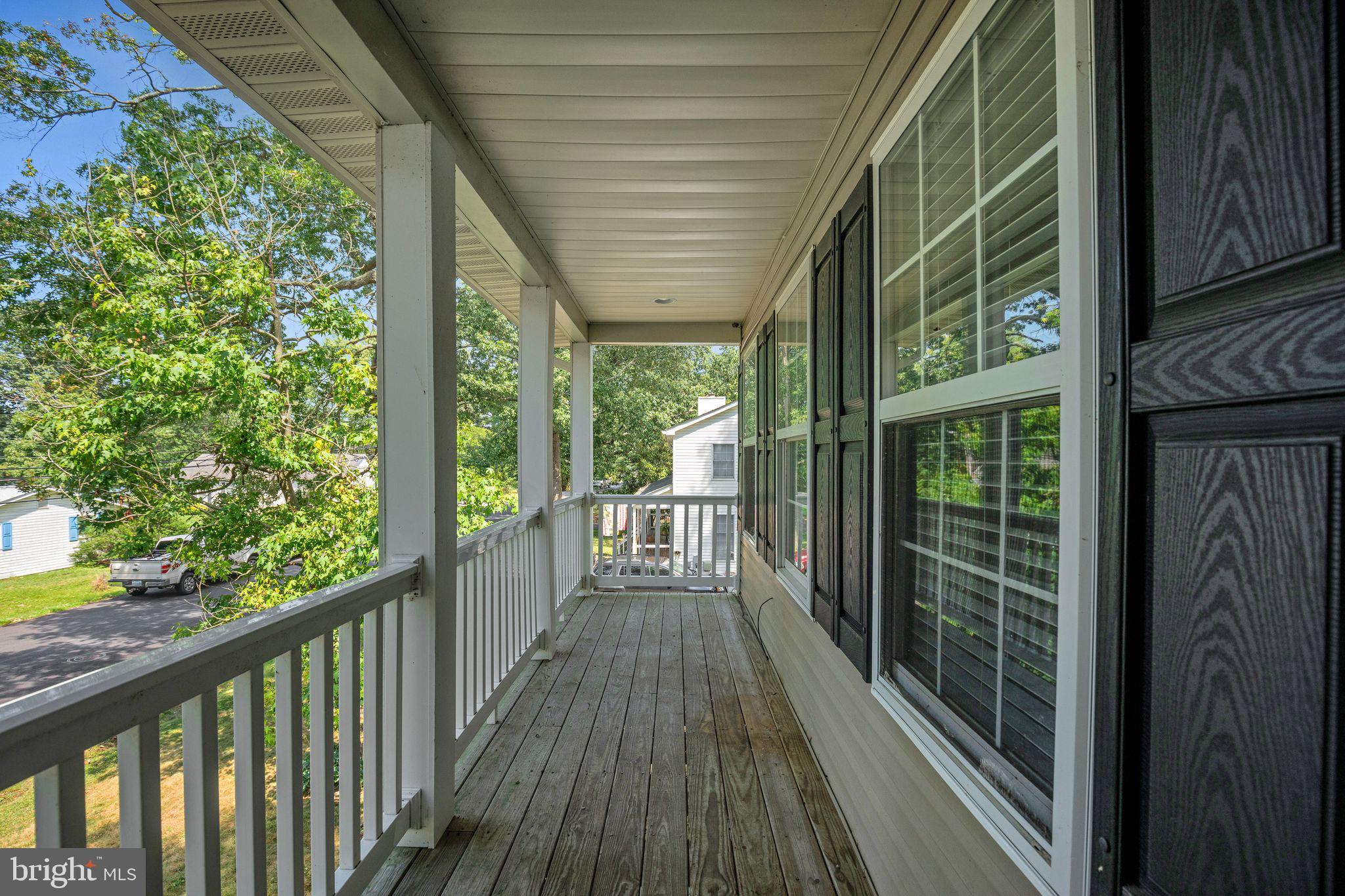 DEALE BEACH - Residential