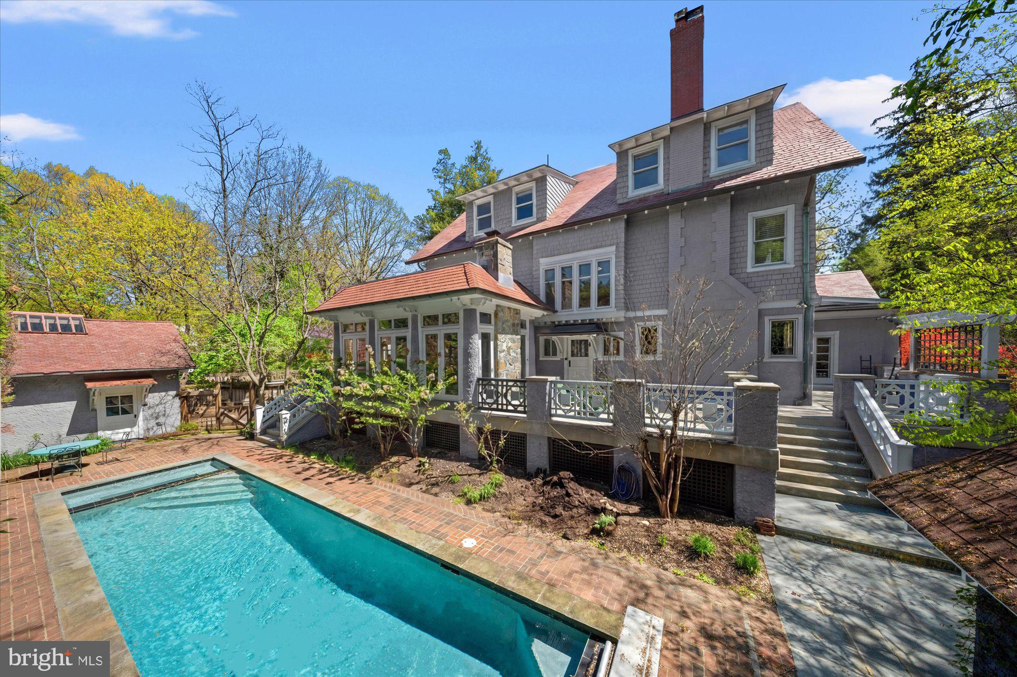 CHEVY CHASE VILLAGE - Residential