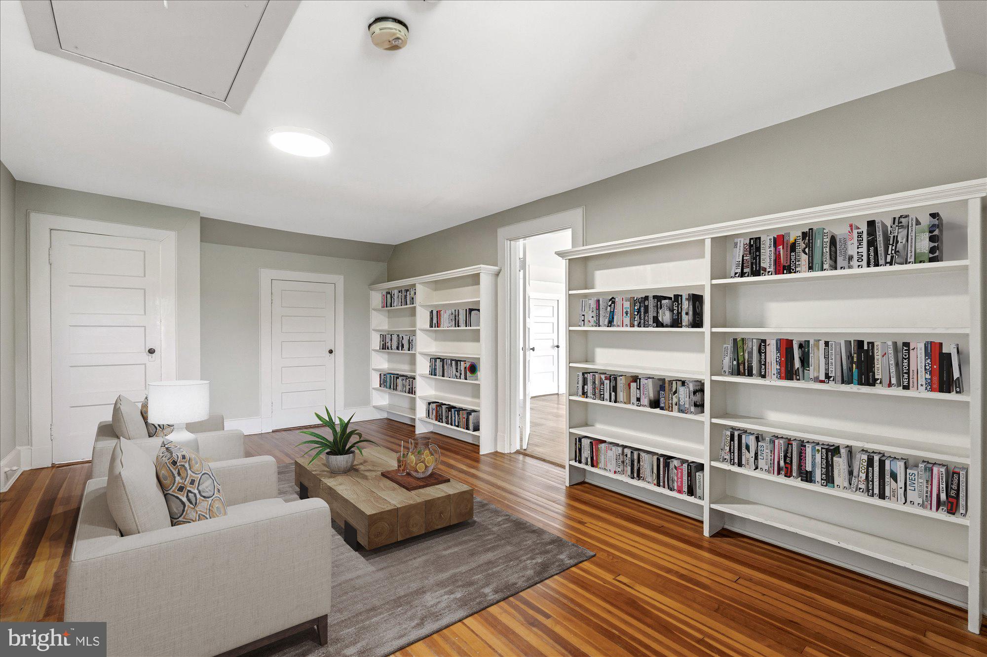 CHEVY CHASE VILLAGE - Residential