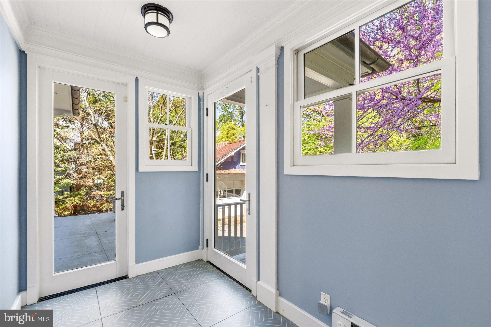 CHEVY CHASE VILLAGE - Residential