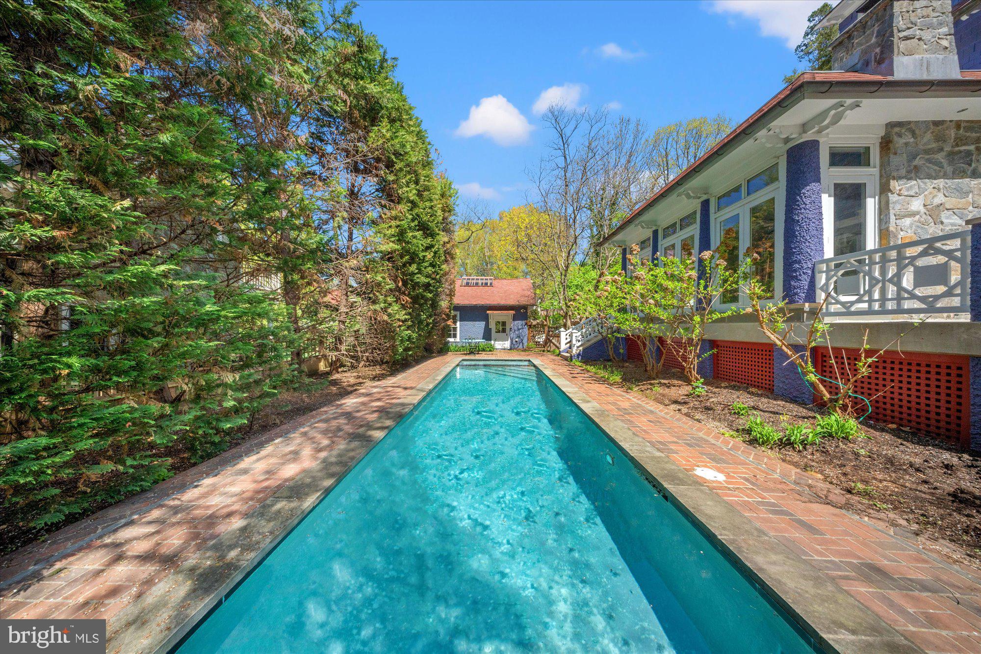 CHEVY CHASE VILLAGE - Residential