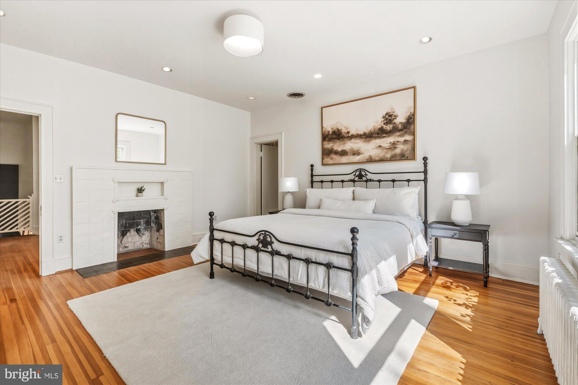 CHEVY CHASE VILLAGE - Residential