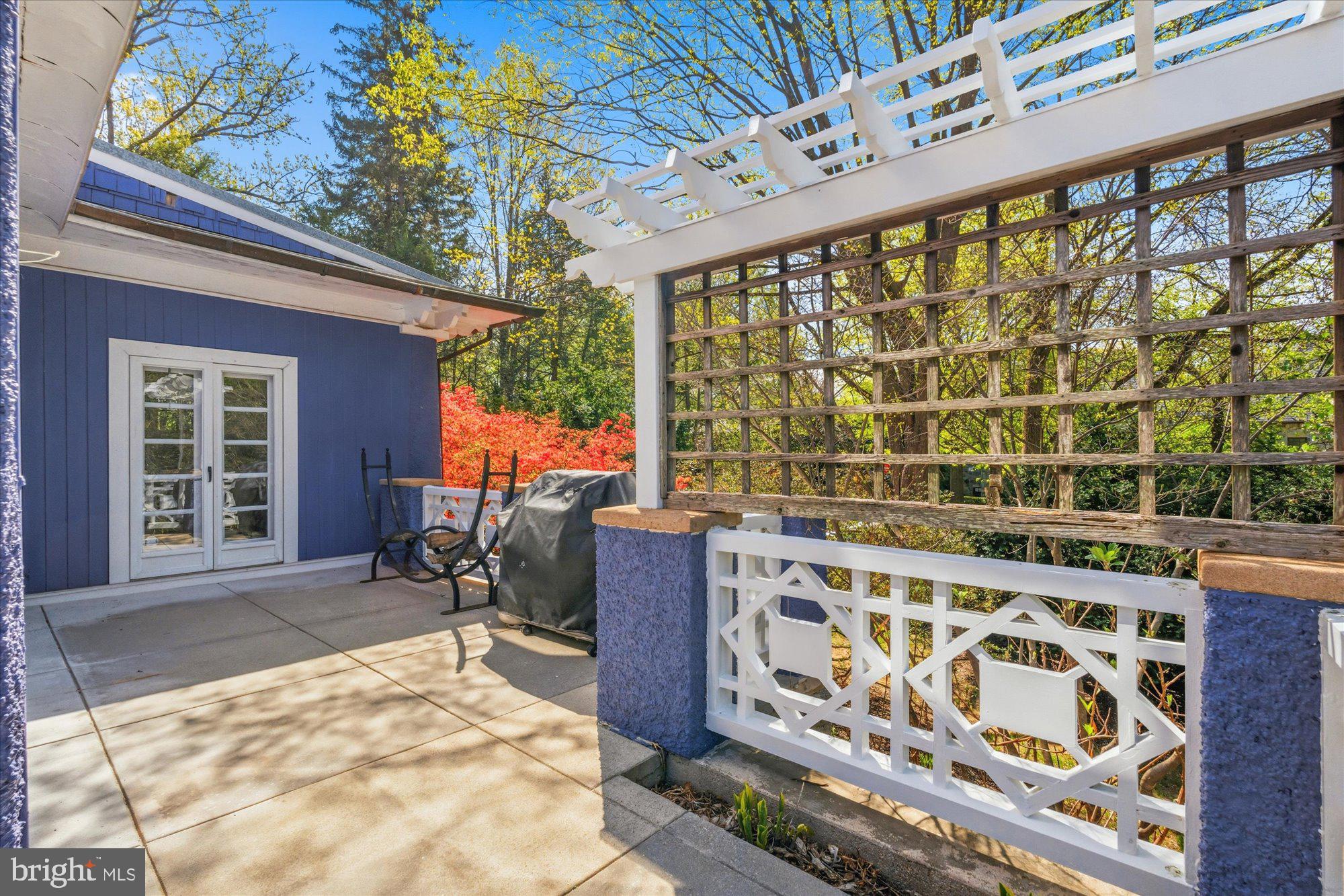 CHEVY CHASE VILLAGE - Residential