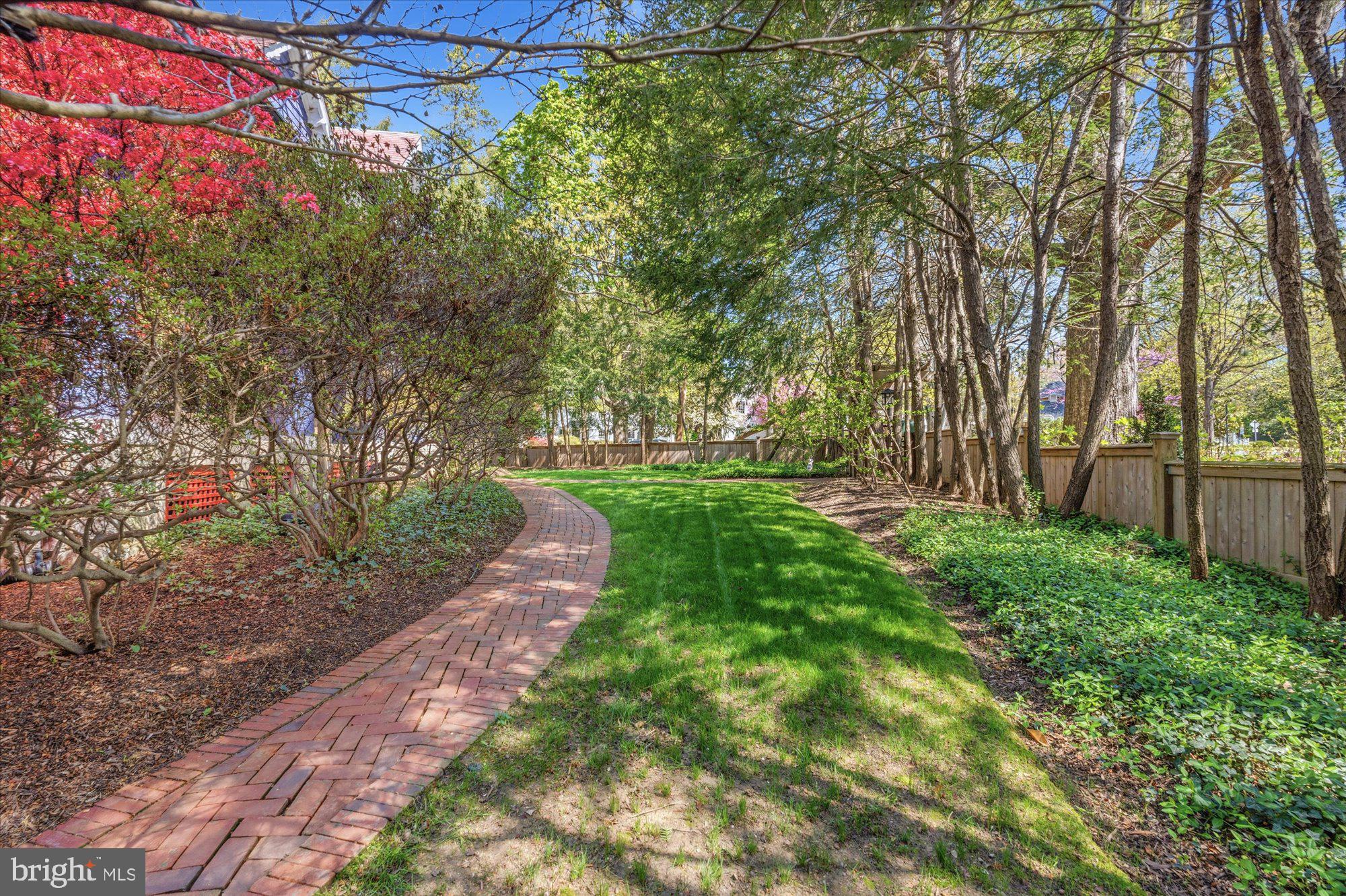 CHEVY CHASE VILLAGE - Residential