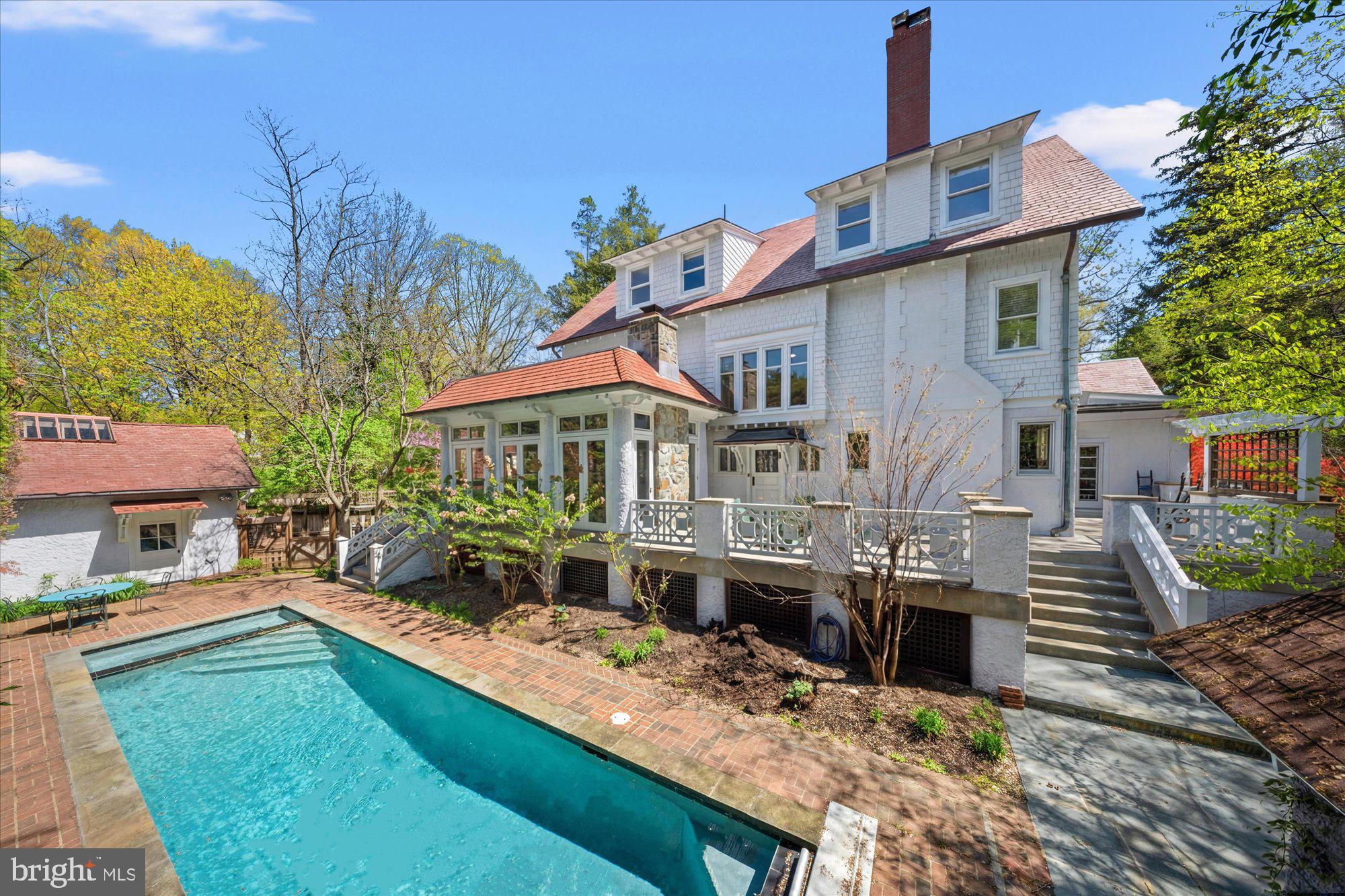 CHEVY CHASE VILLAGE - Residential