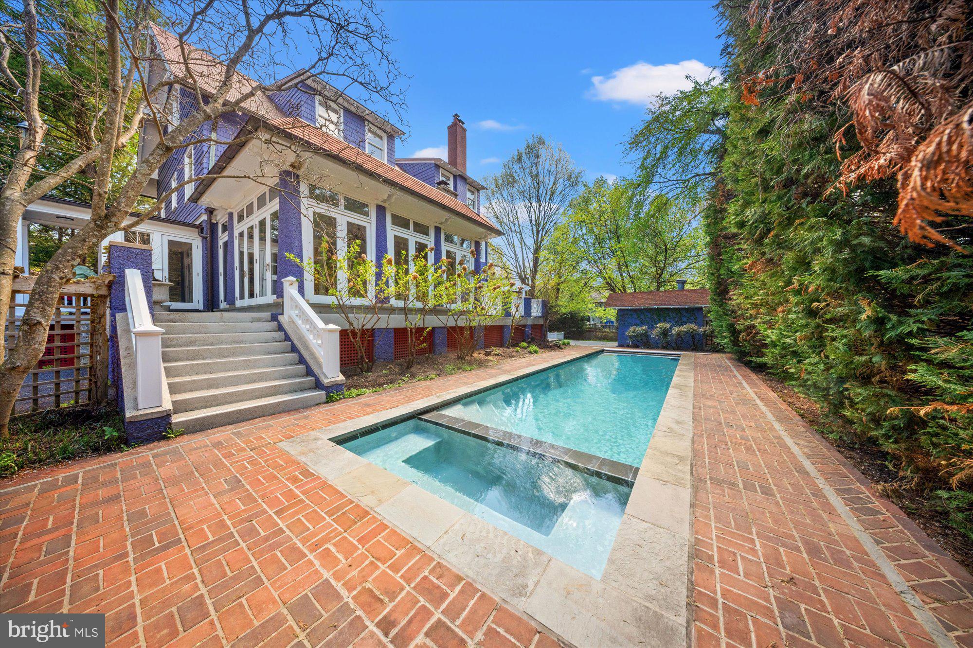 CHEVY CHASE VILLAGE - Residential