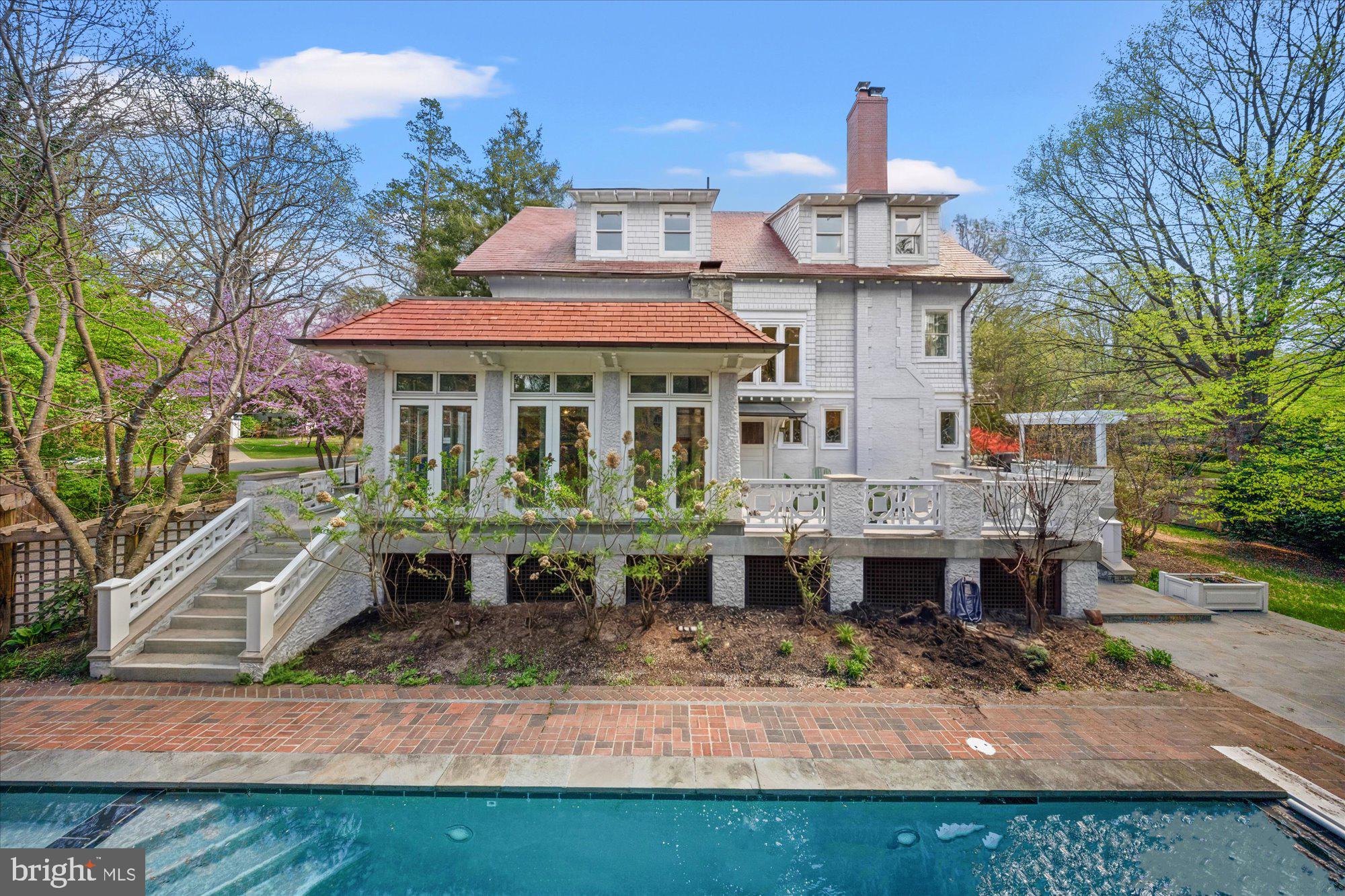 CHEVY CHASE VILLAGE - Residential