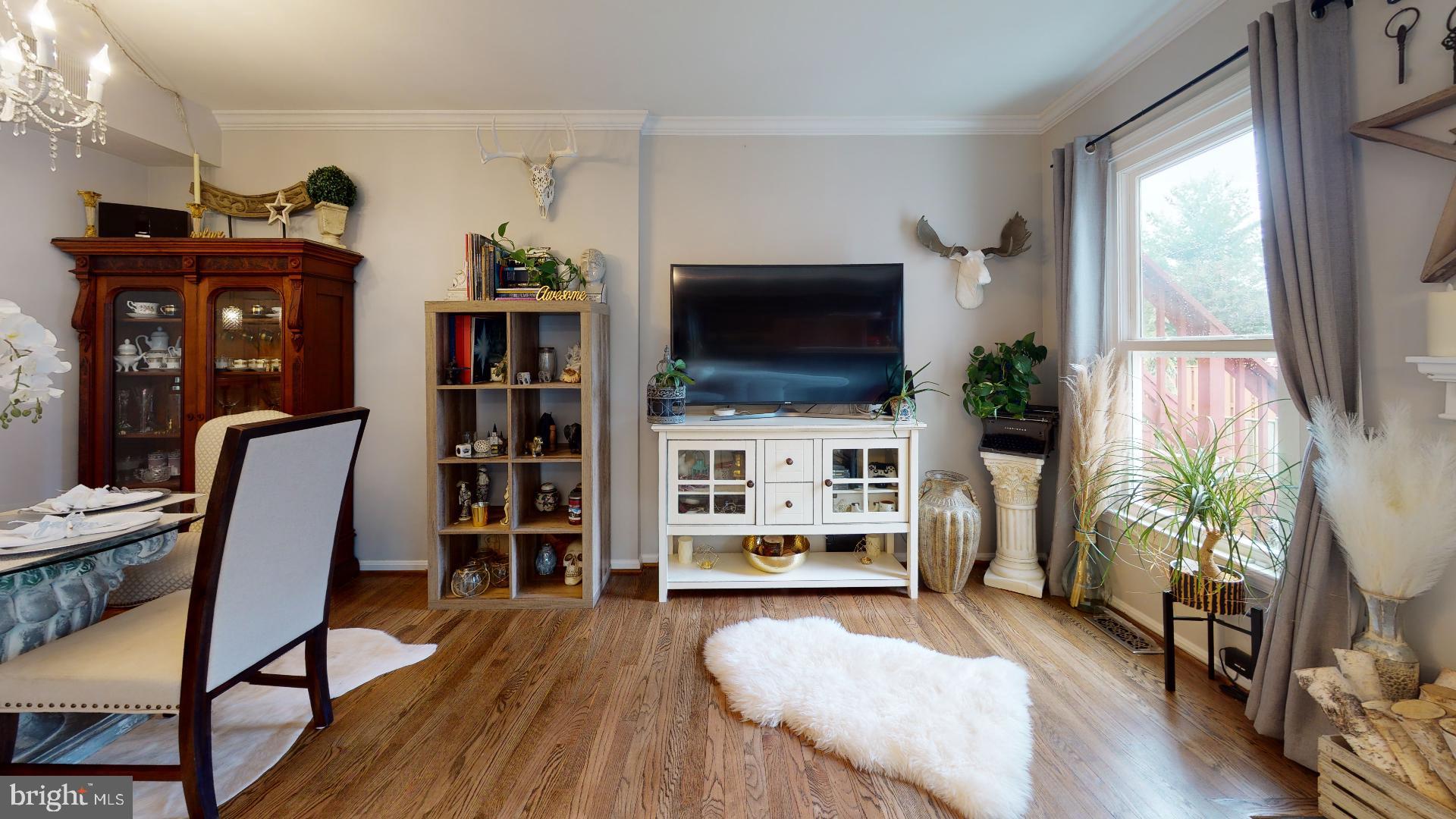 PINECREST - Residential Lease