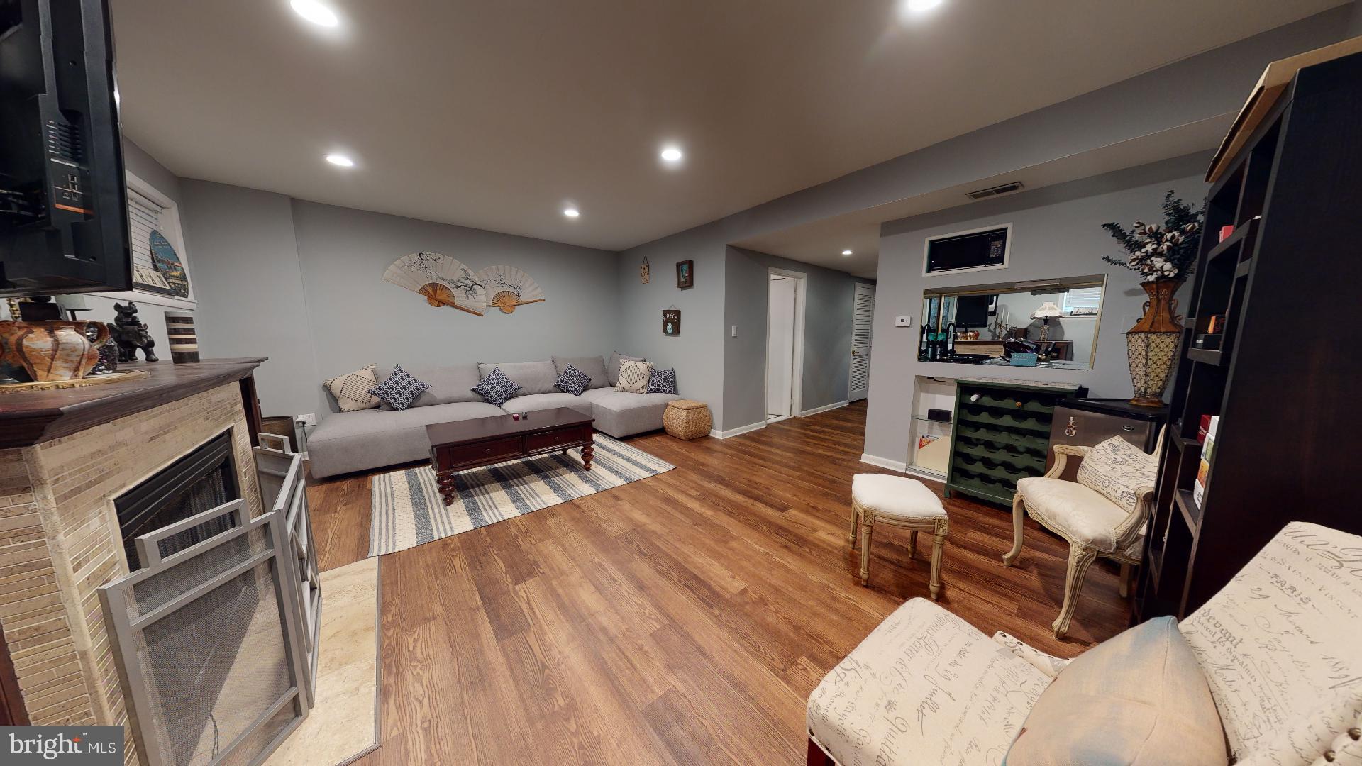 PINECREST - Residential Lease