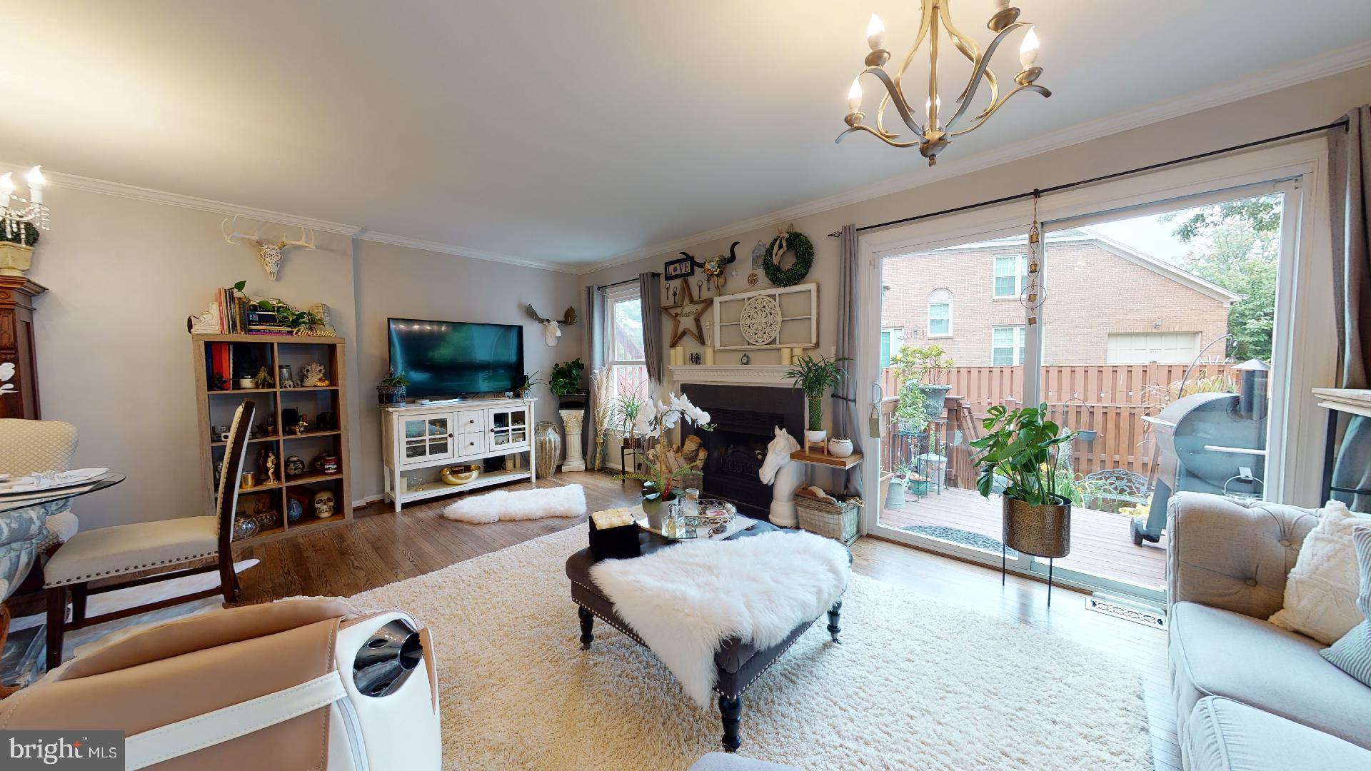 PINECREST - Residential Lease