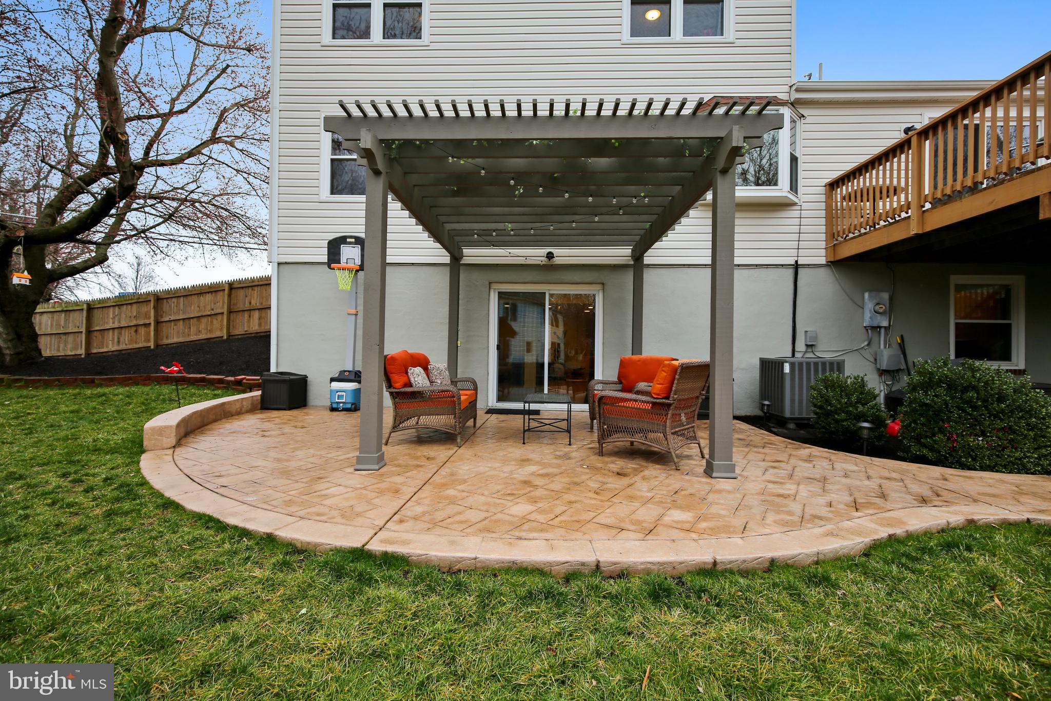 HENSLEY ESTATE - Residential