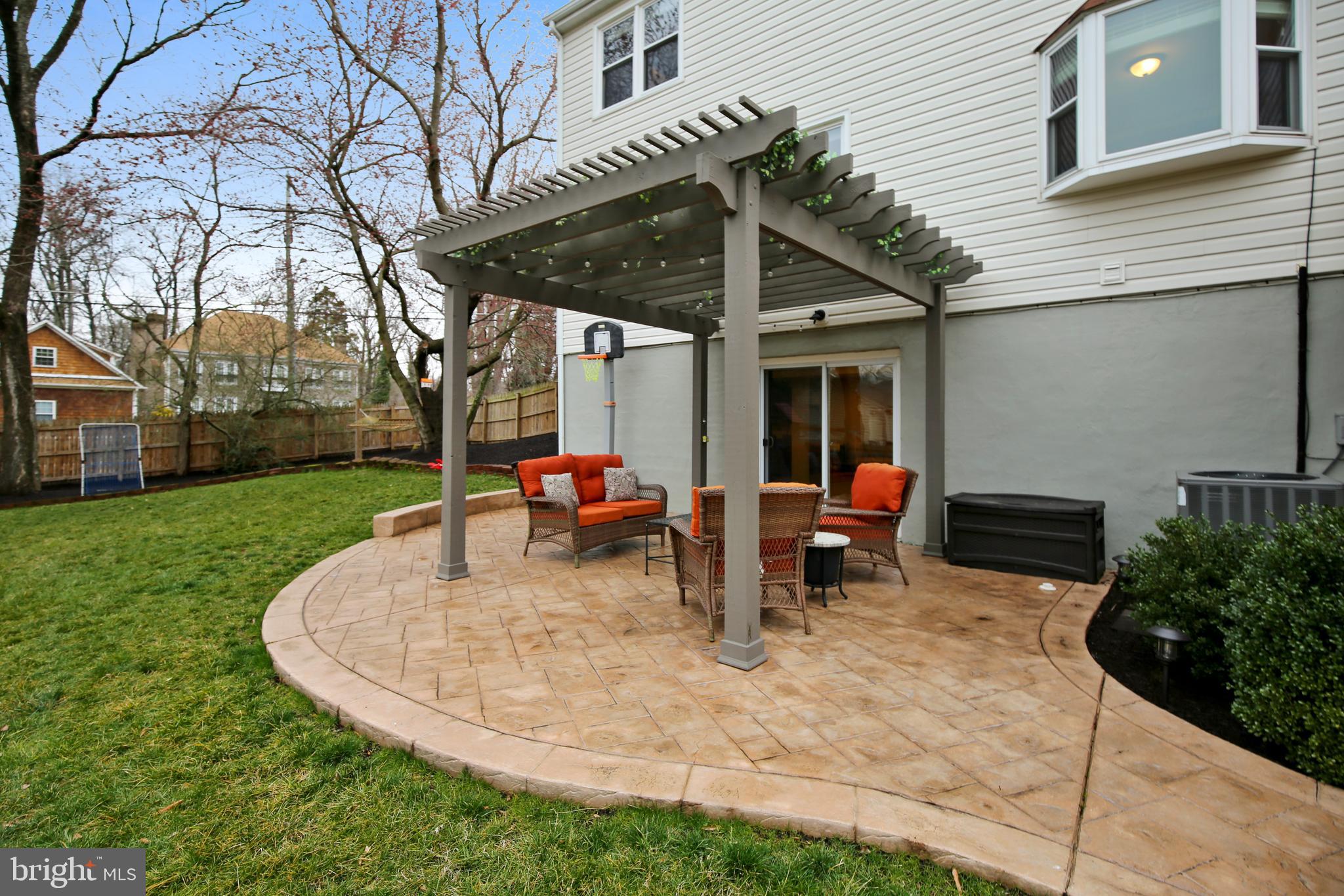 HENSLEY ESTATE - Residential